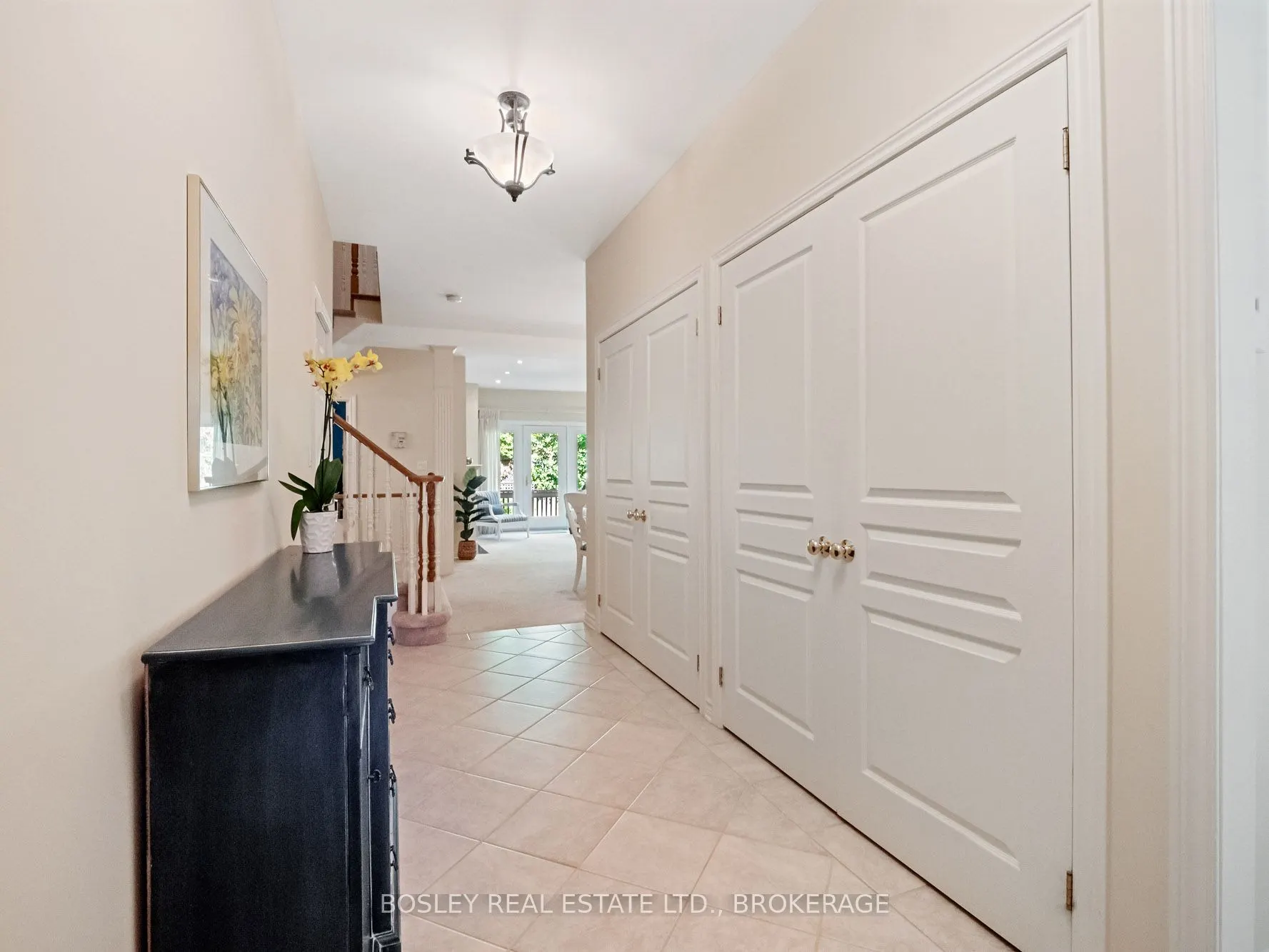 575 Simcoe Street, #5