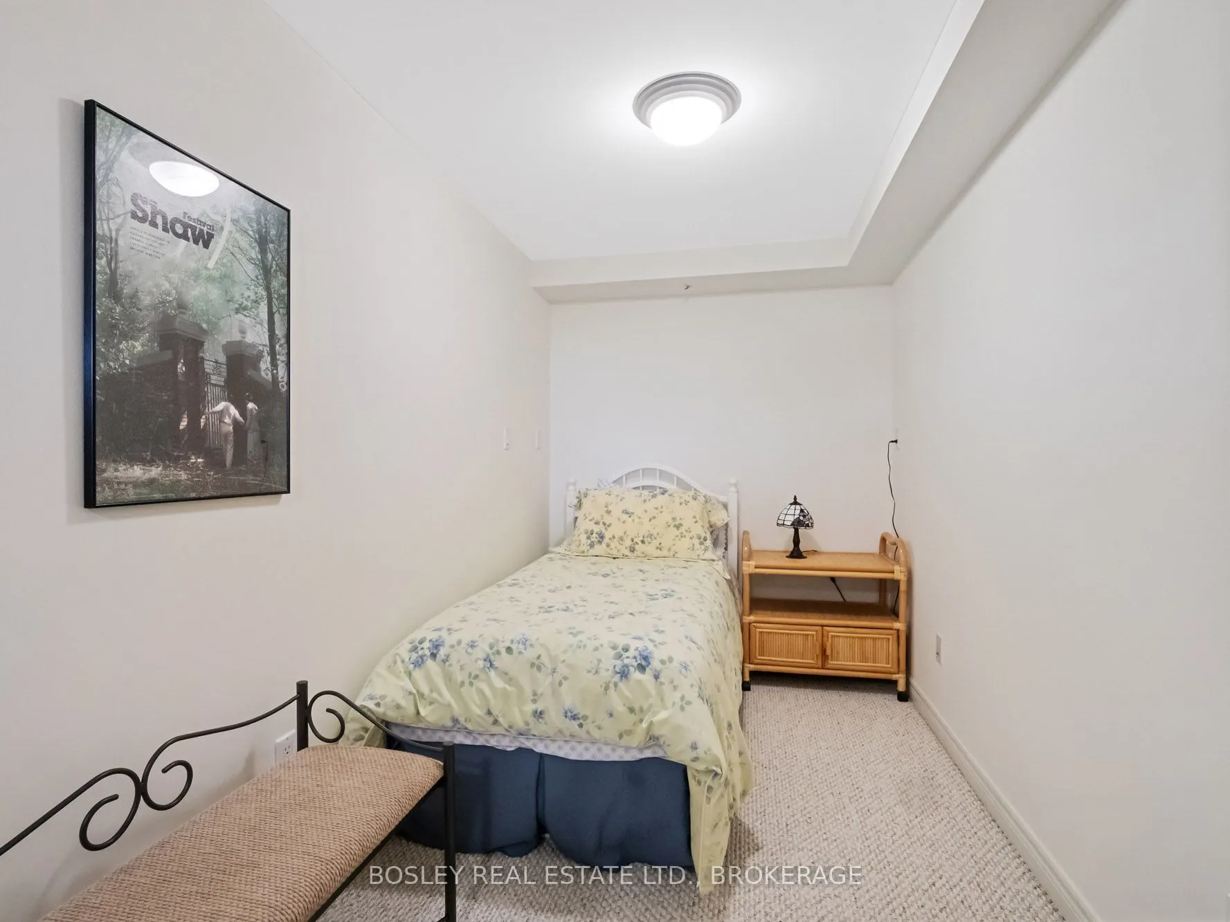 575 Simcoe Street, #5