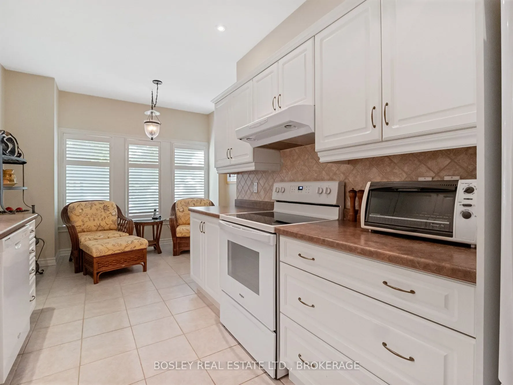 575 Simcoe Street, #5