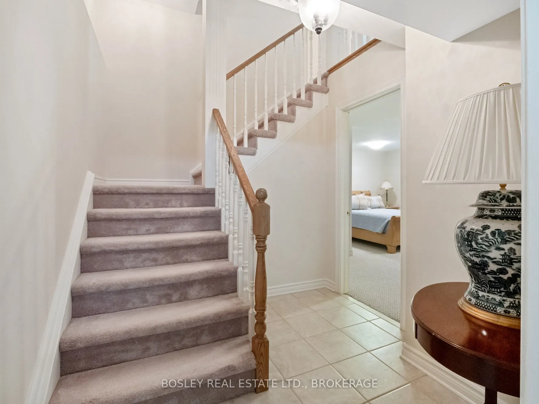 575 Simcoe Street, #5