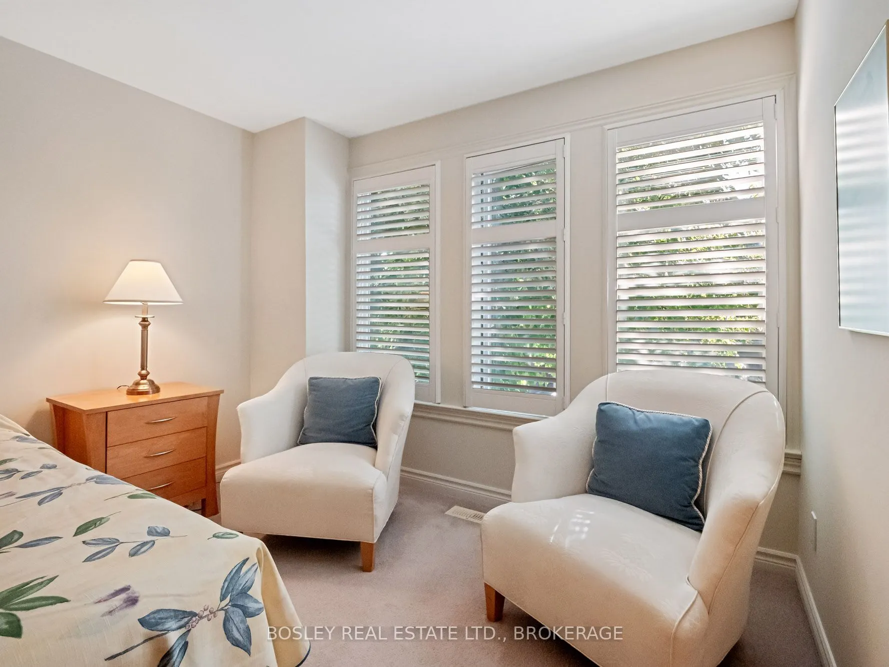 575 Simcoe Street, #5