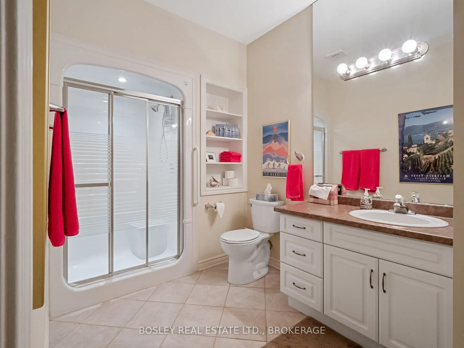 575 Simcoe Street, #5