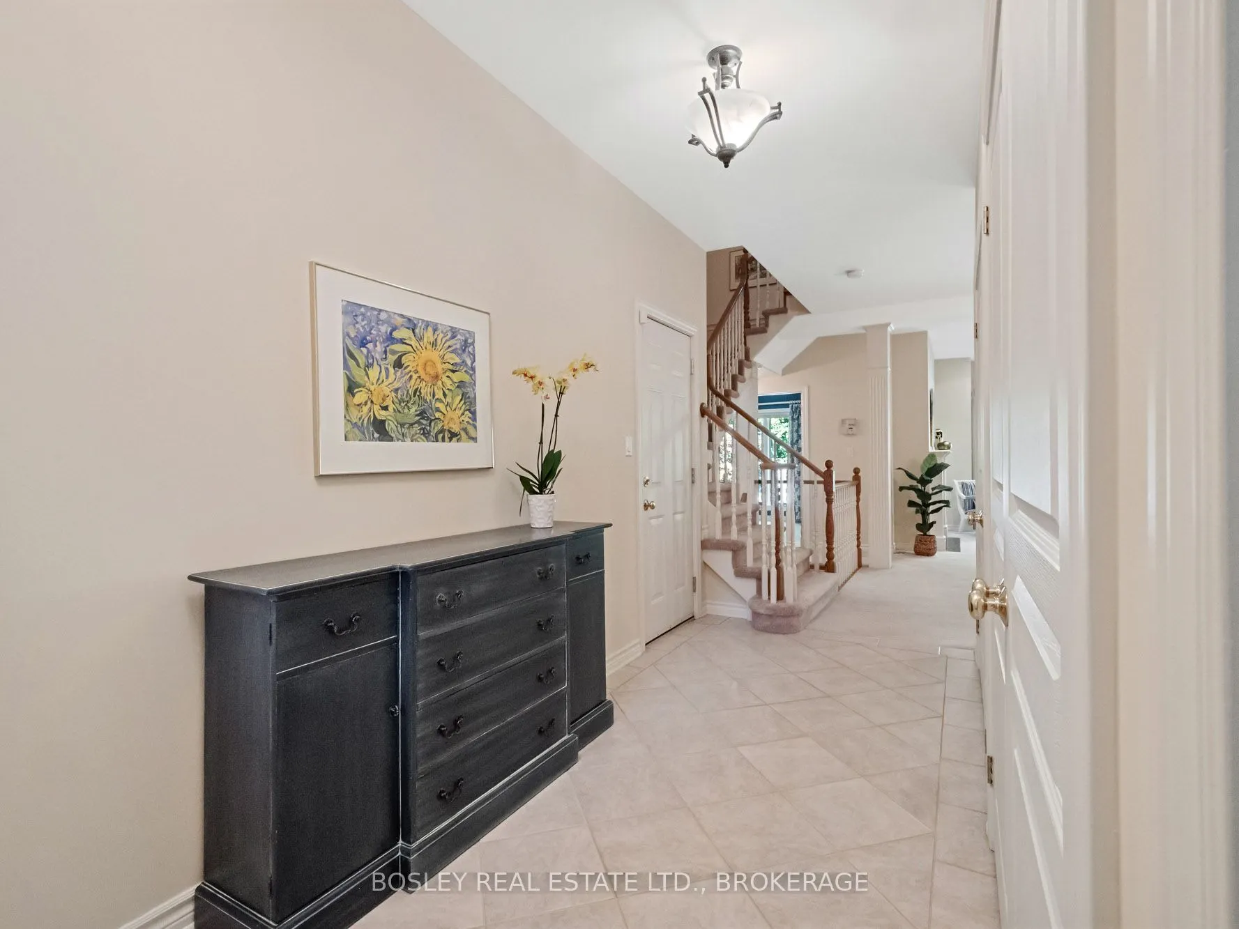 575 Simcoe Street, #5