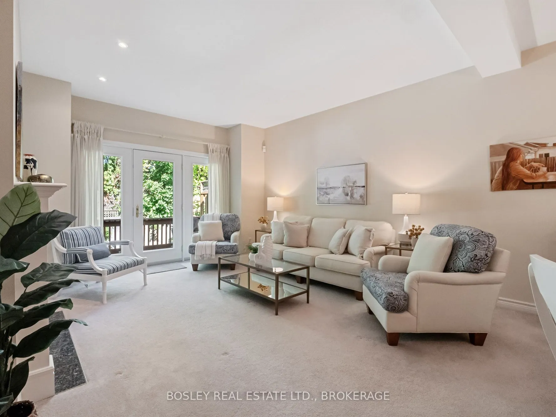 575 Simcoe Street, #5
