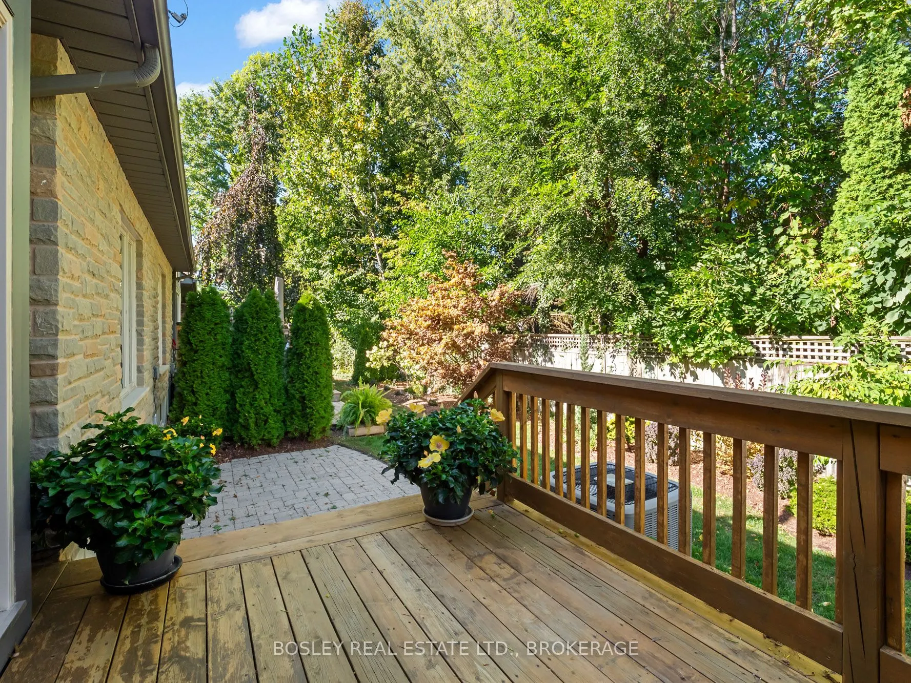 575 Simcoe Street, #5