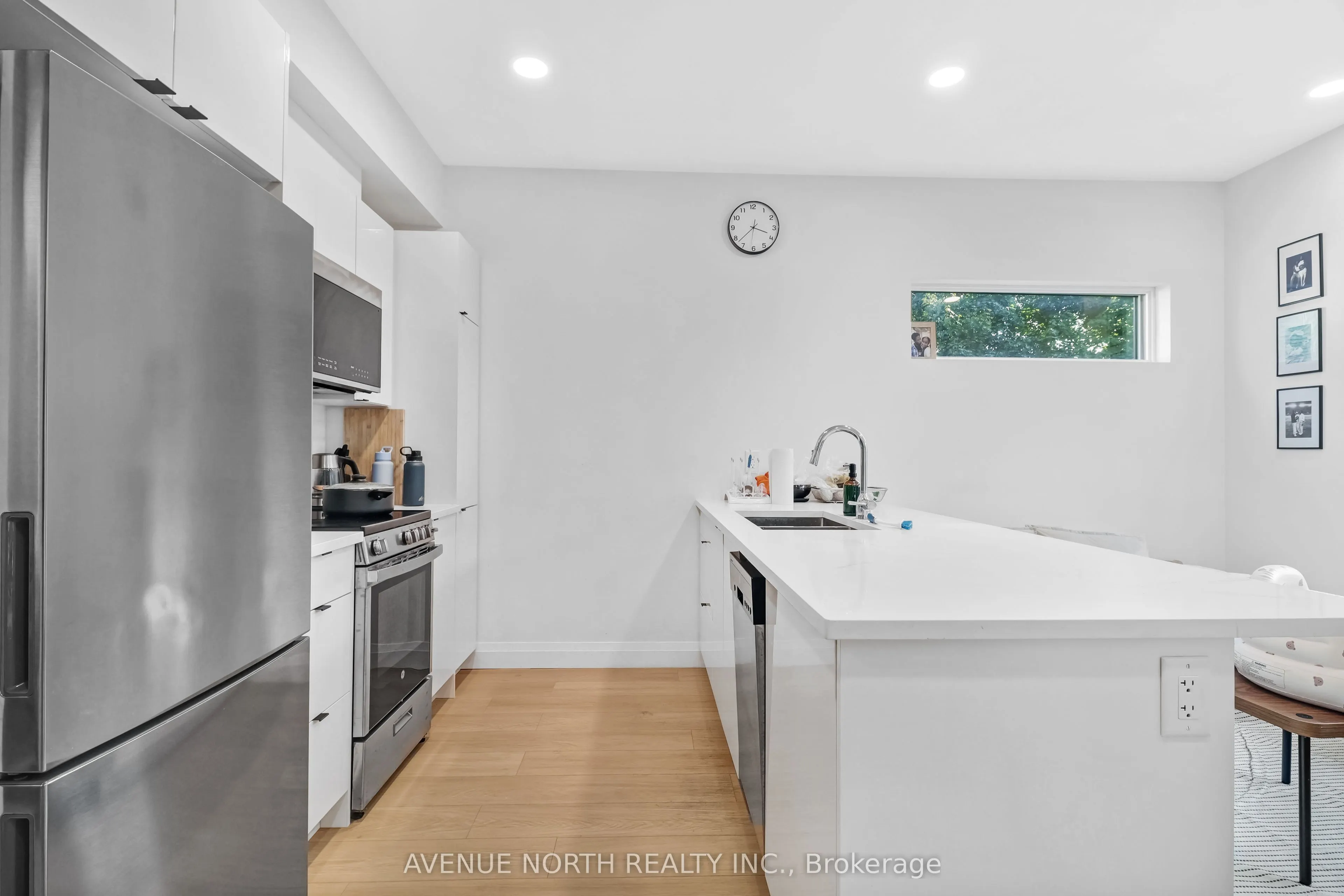 368 Tweedsmuir Avenue, #201