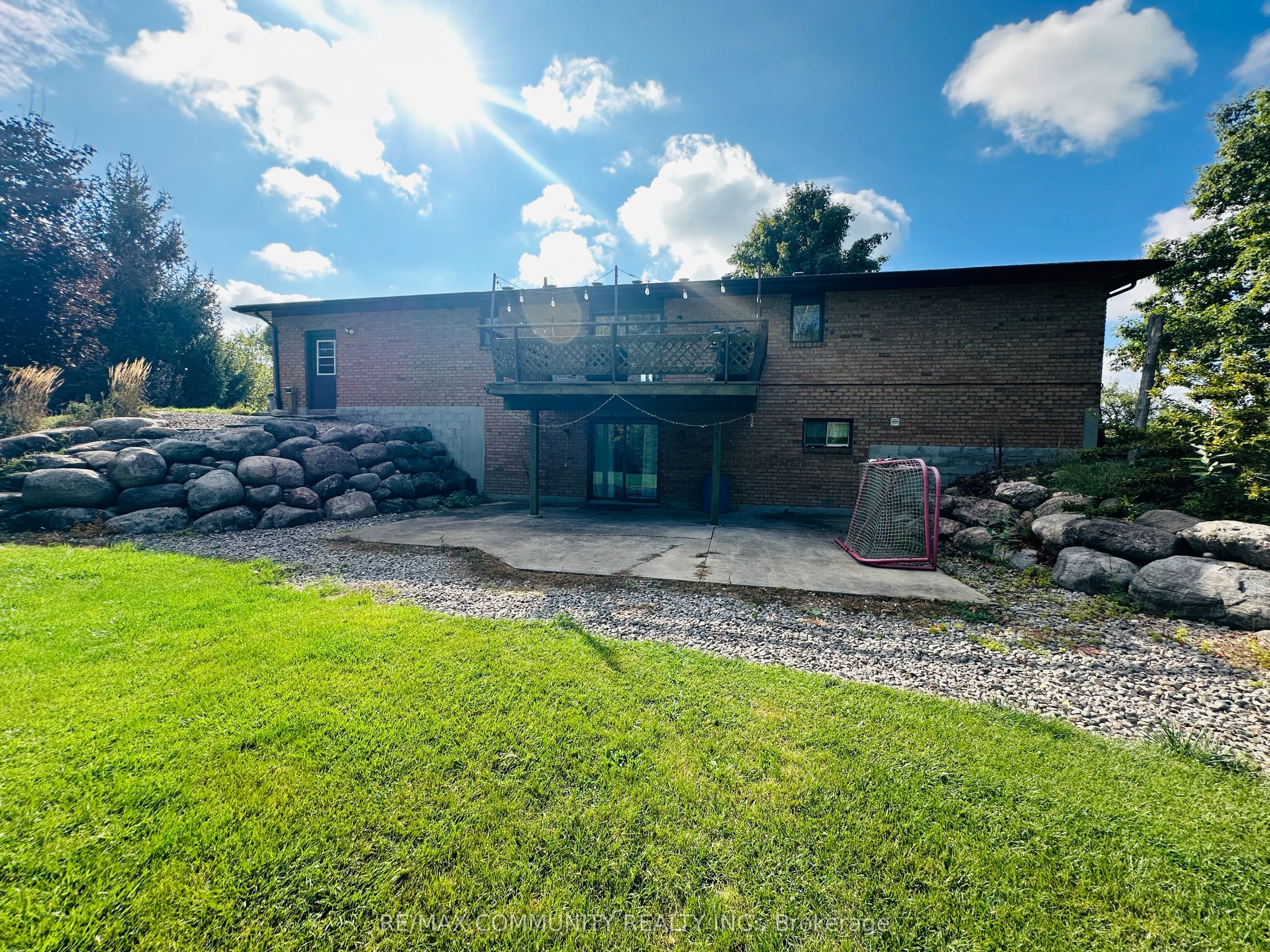214 Helyer Road