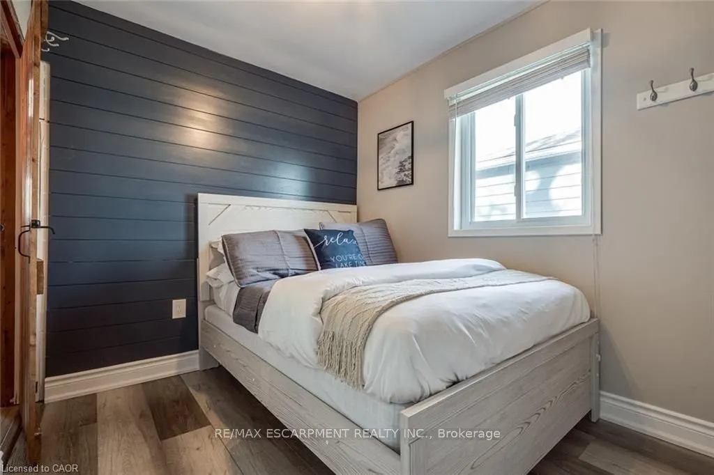 71 Lakeshore Road