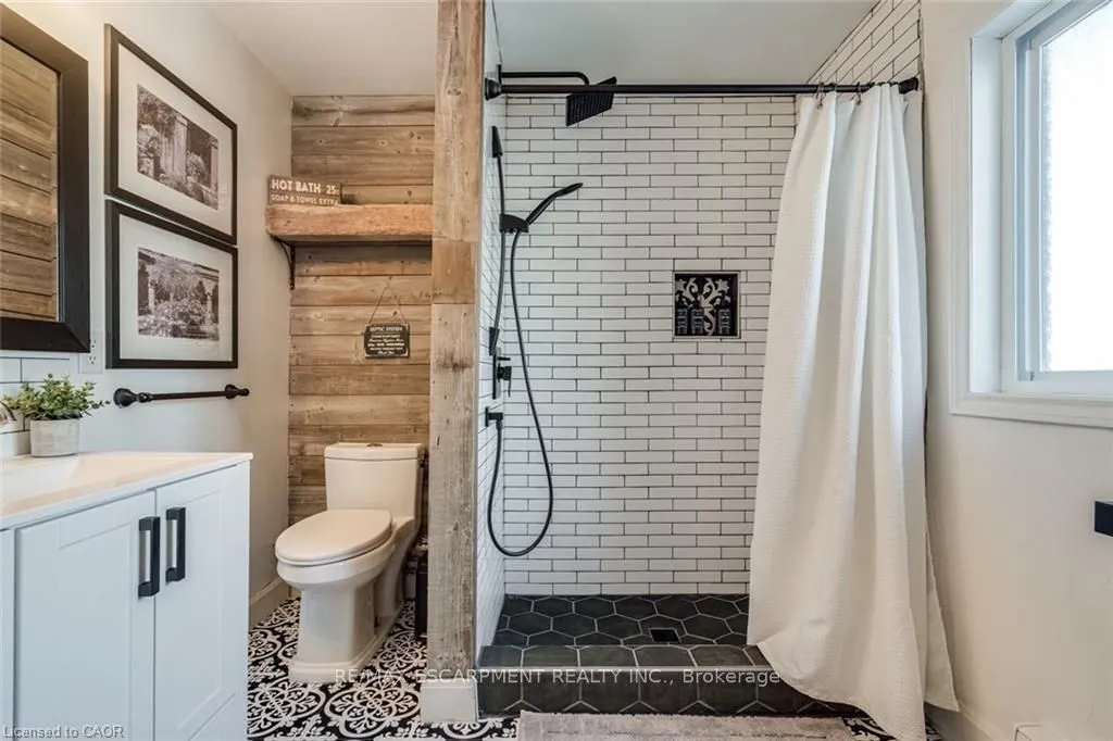 71 Lakeshore Road