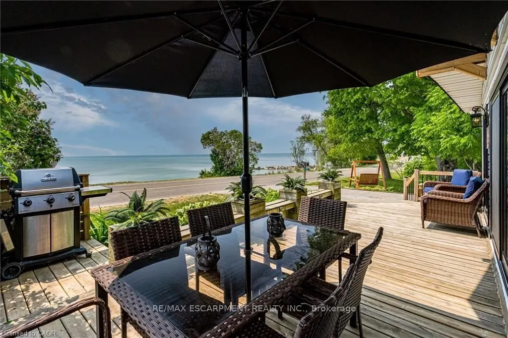 71 Lakeshore Road