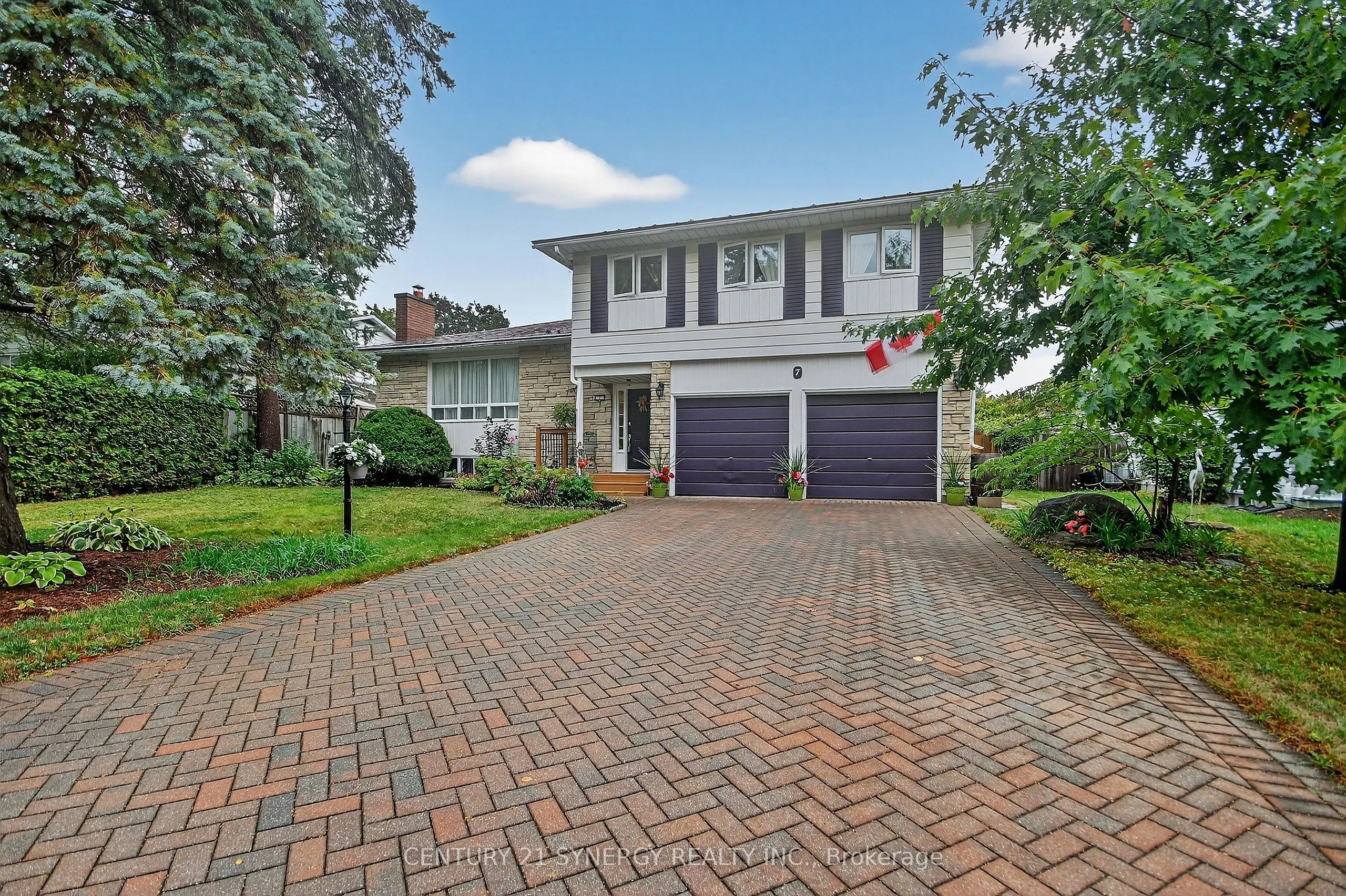 7 St Remy Drive