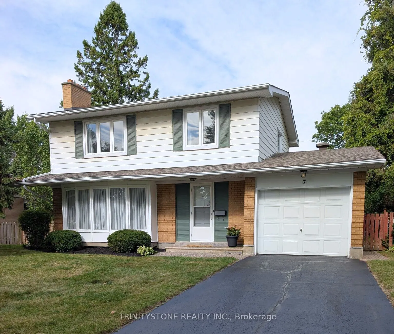 7 Pulford Crescent