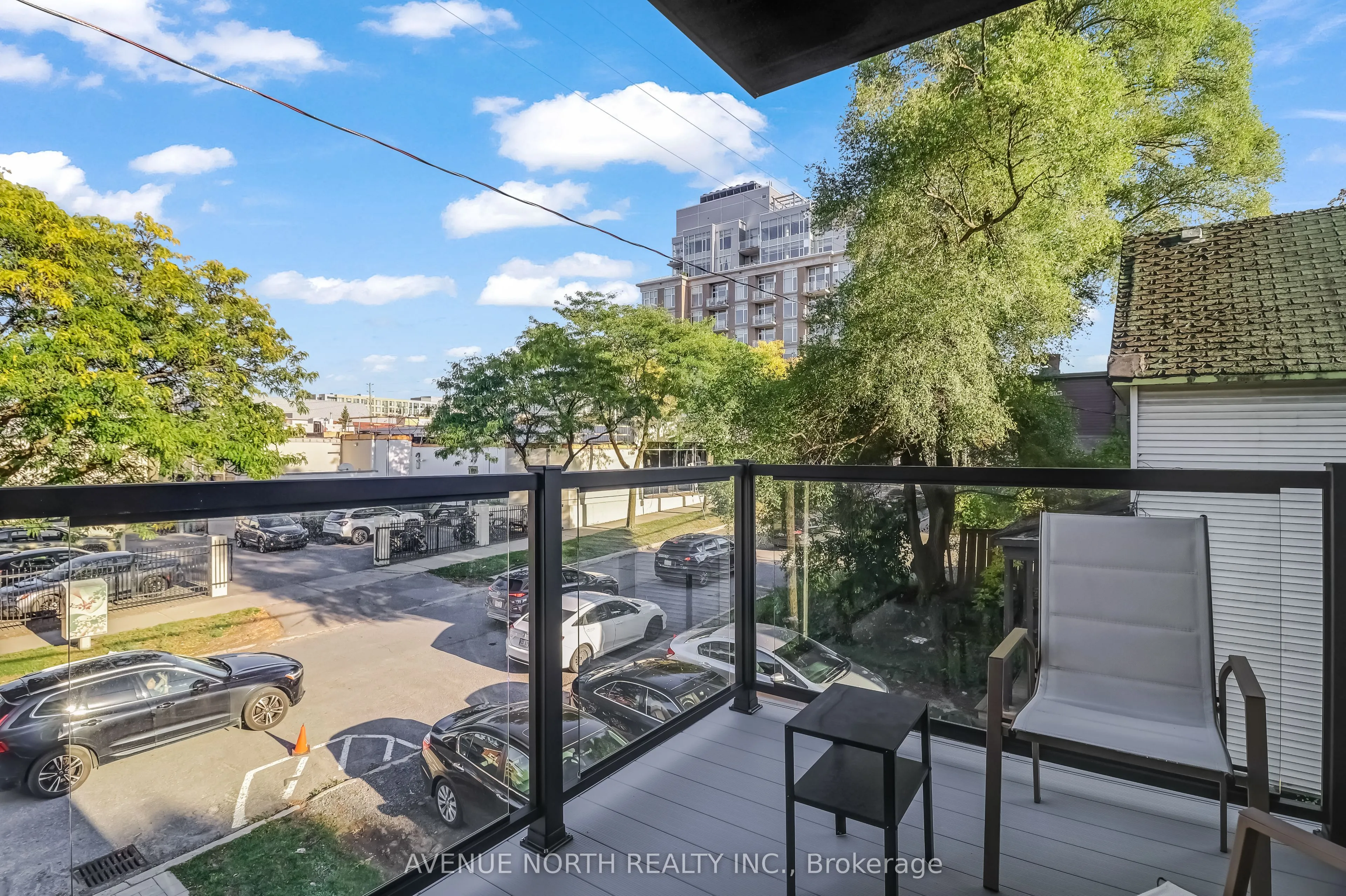 368 Tweedsmuir Avenue, #204