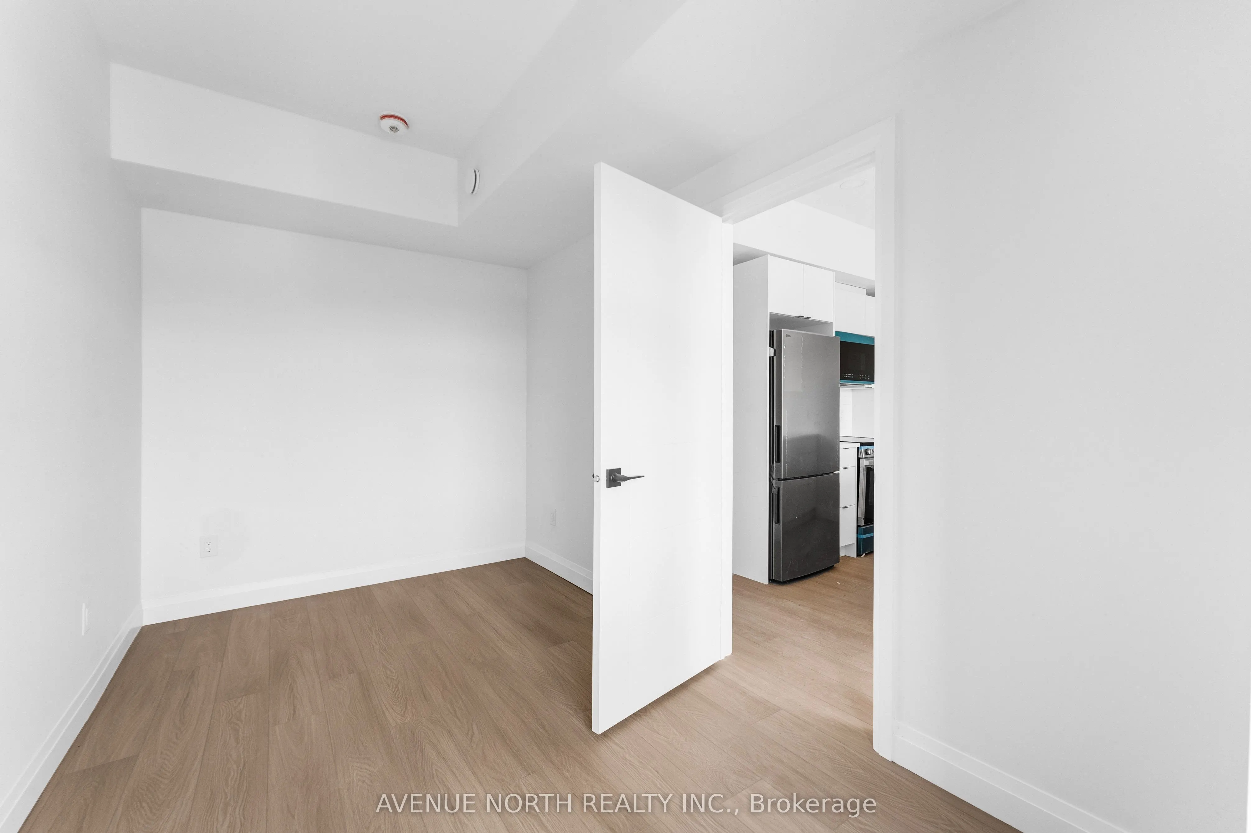368 Tweedsmuir Avenue, #204