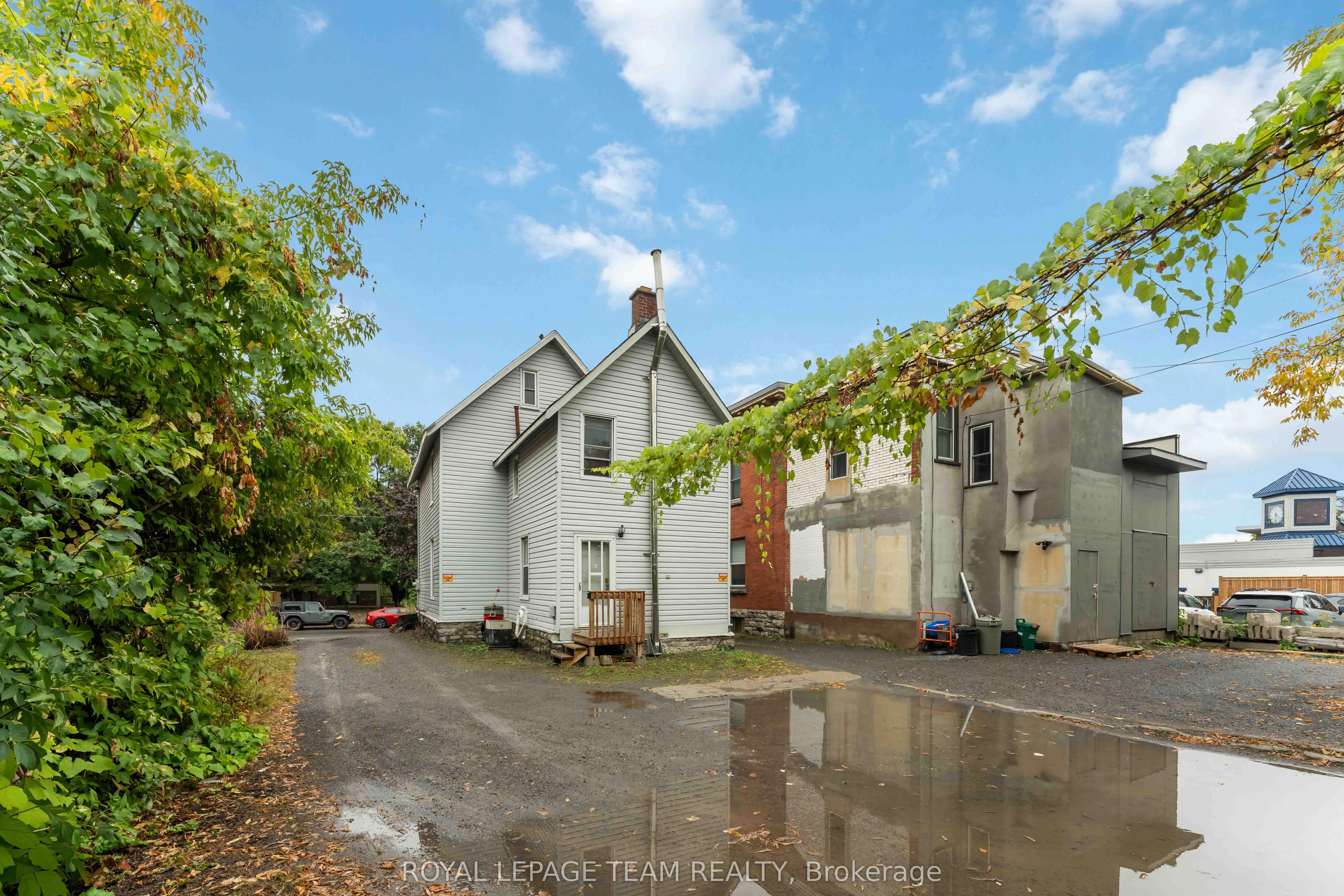 205 Pretoria Avenue