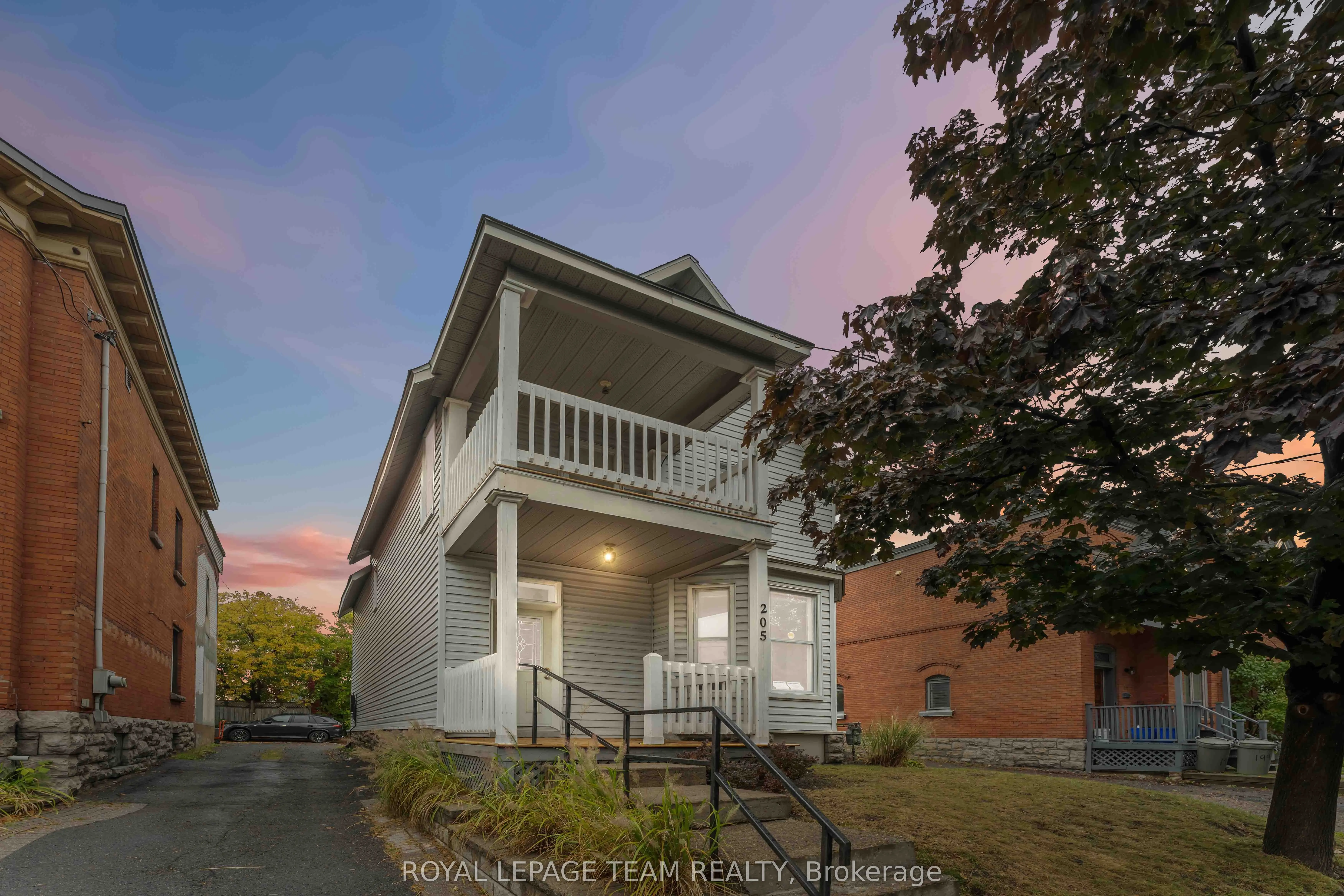 205 Pretoria Avenue