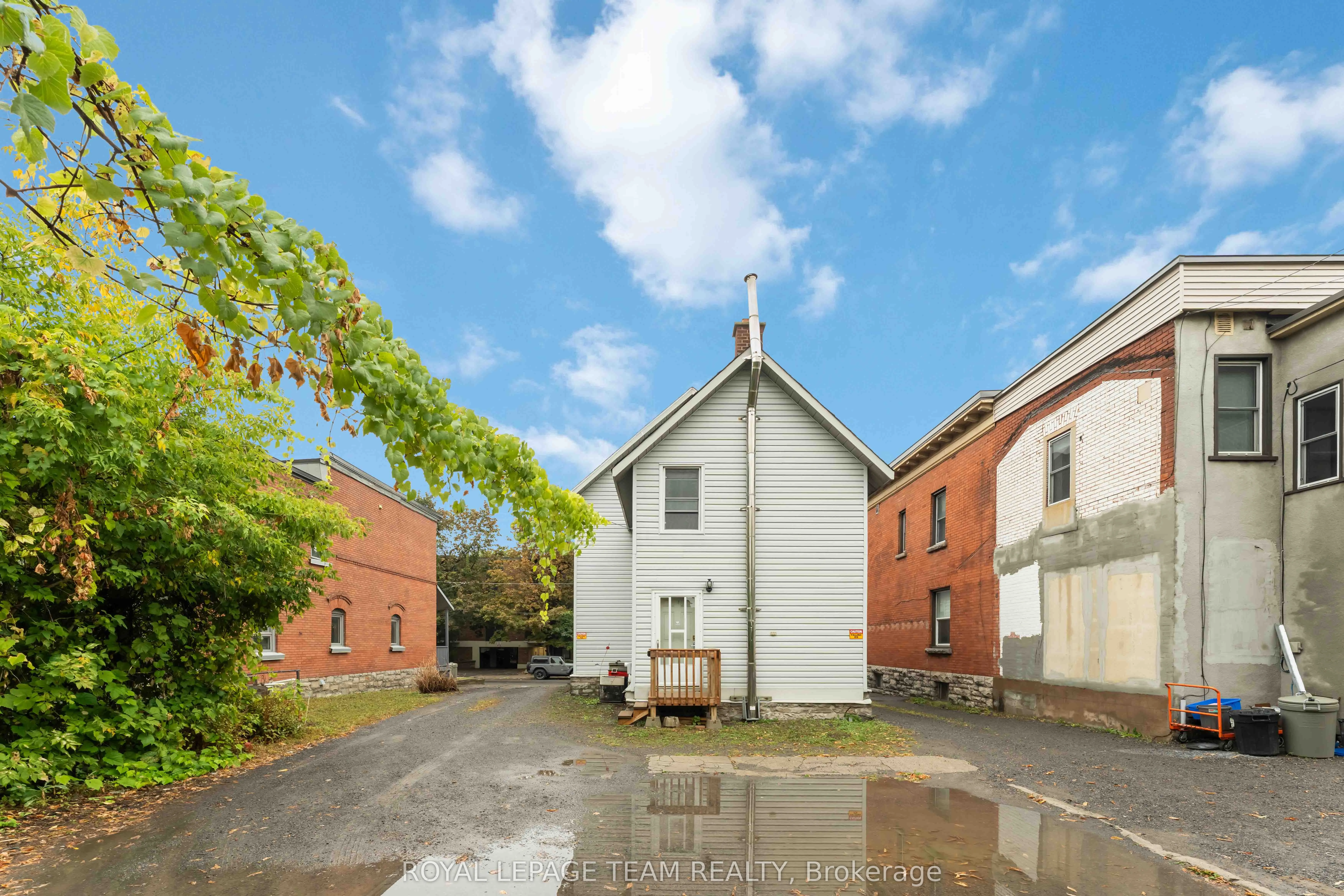205 Pretoria Avenue