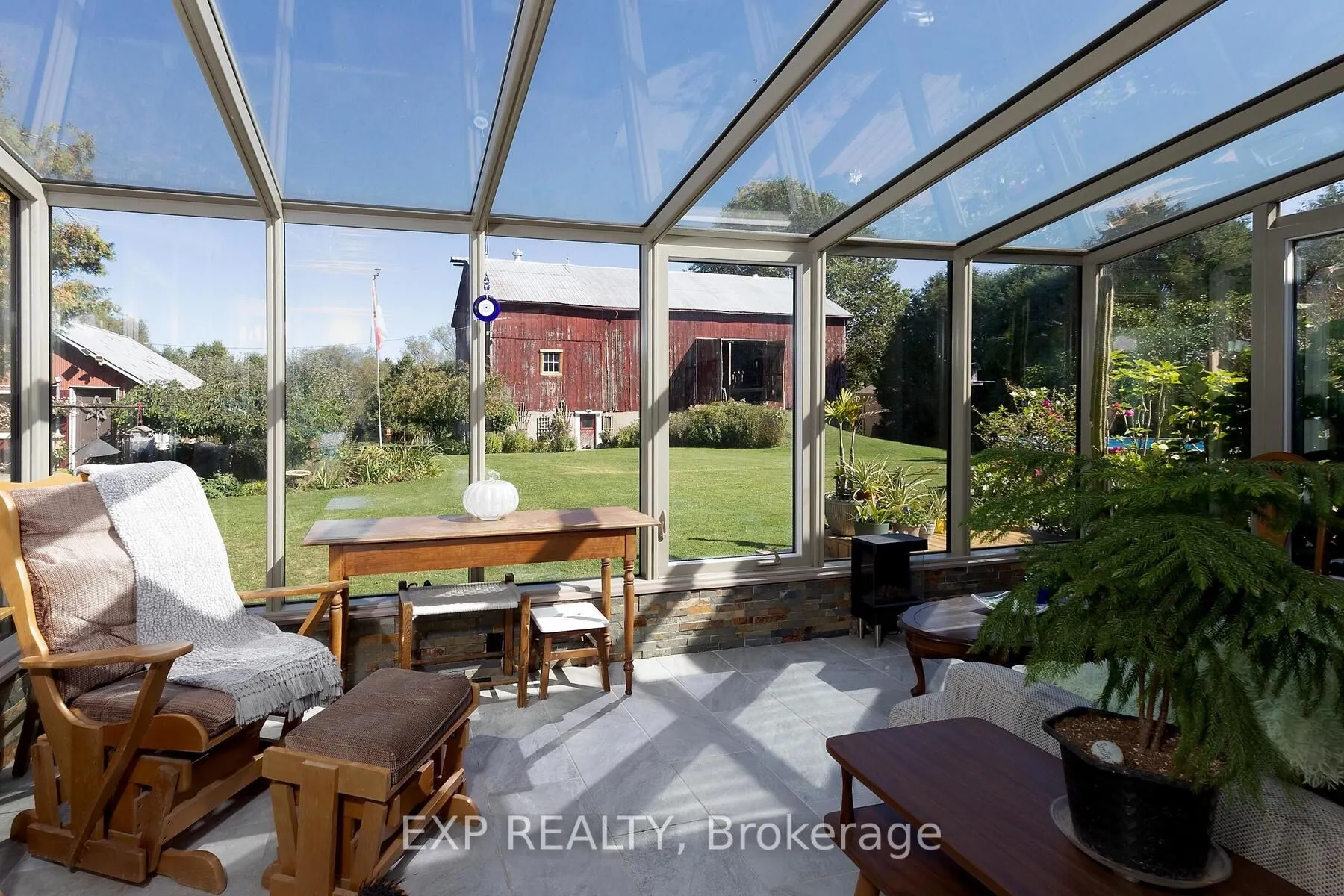 5558 Cobble Hill Road