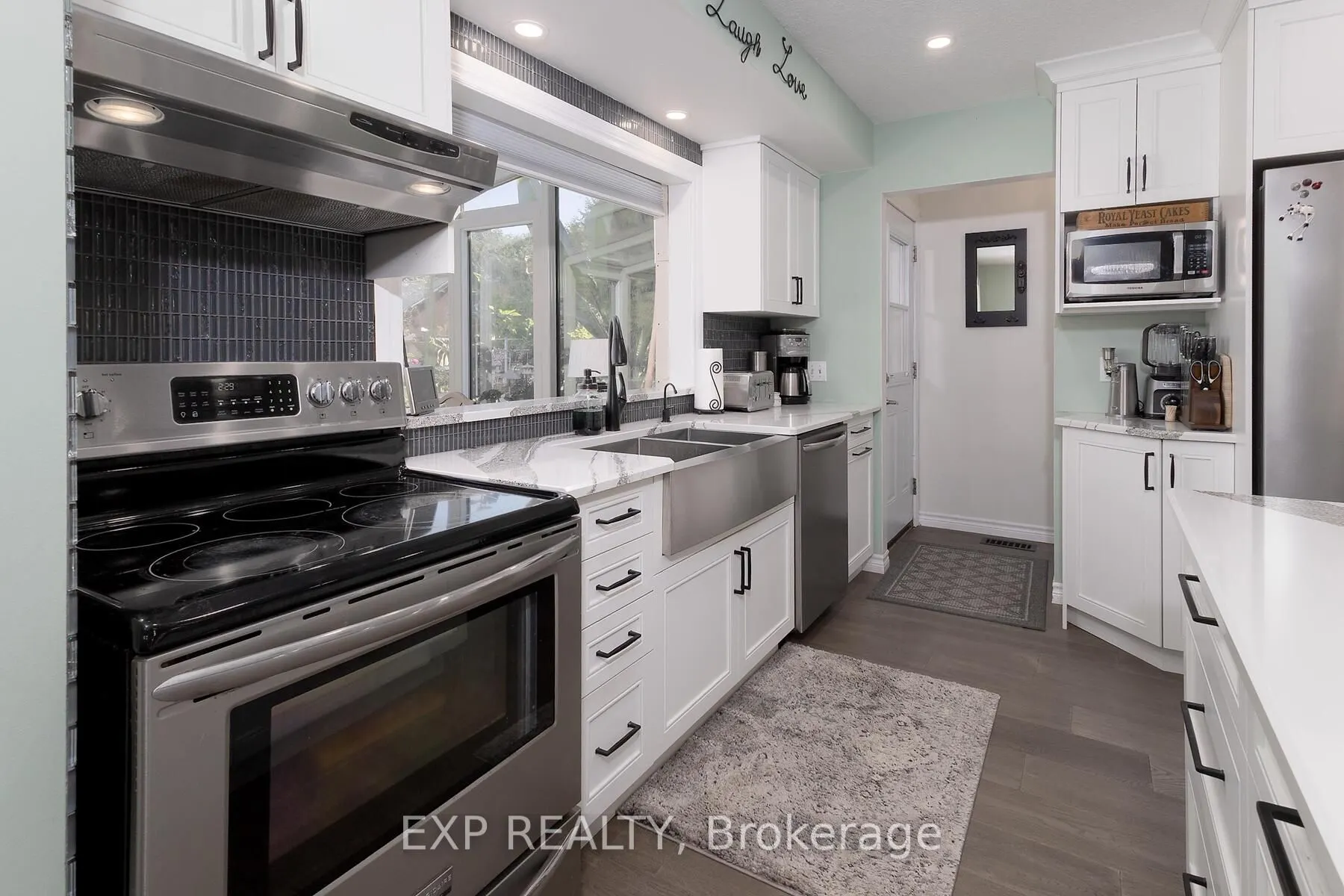 5558 Cobble Hill Road