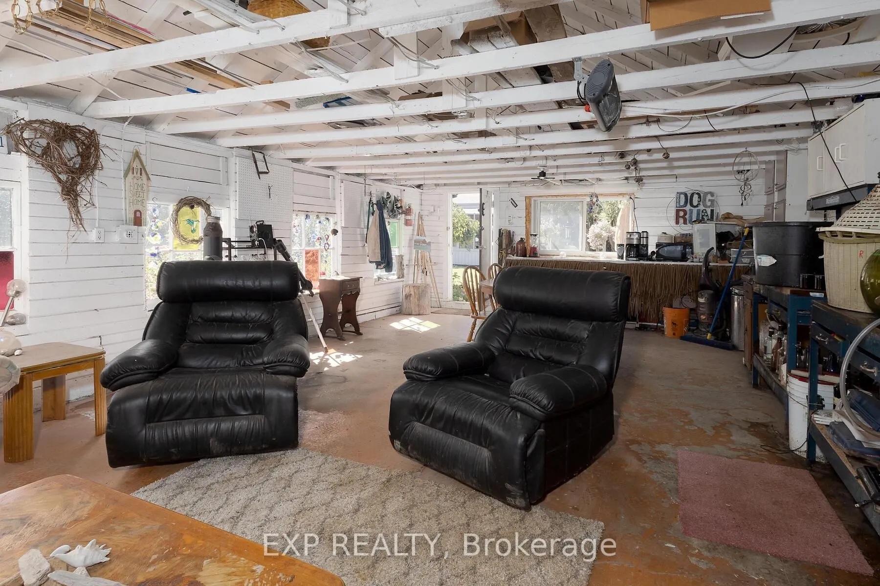5558 Cobble Hill Road
