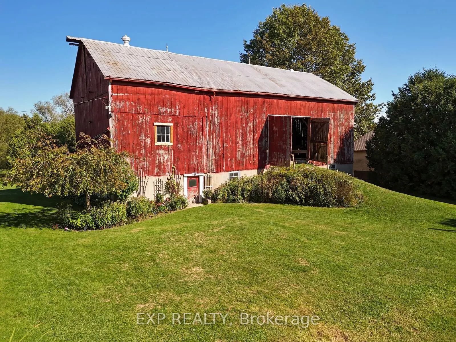 5558 Cobble Hill Road