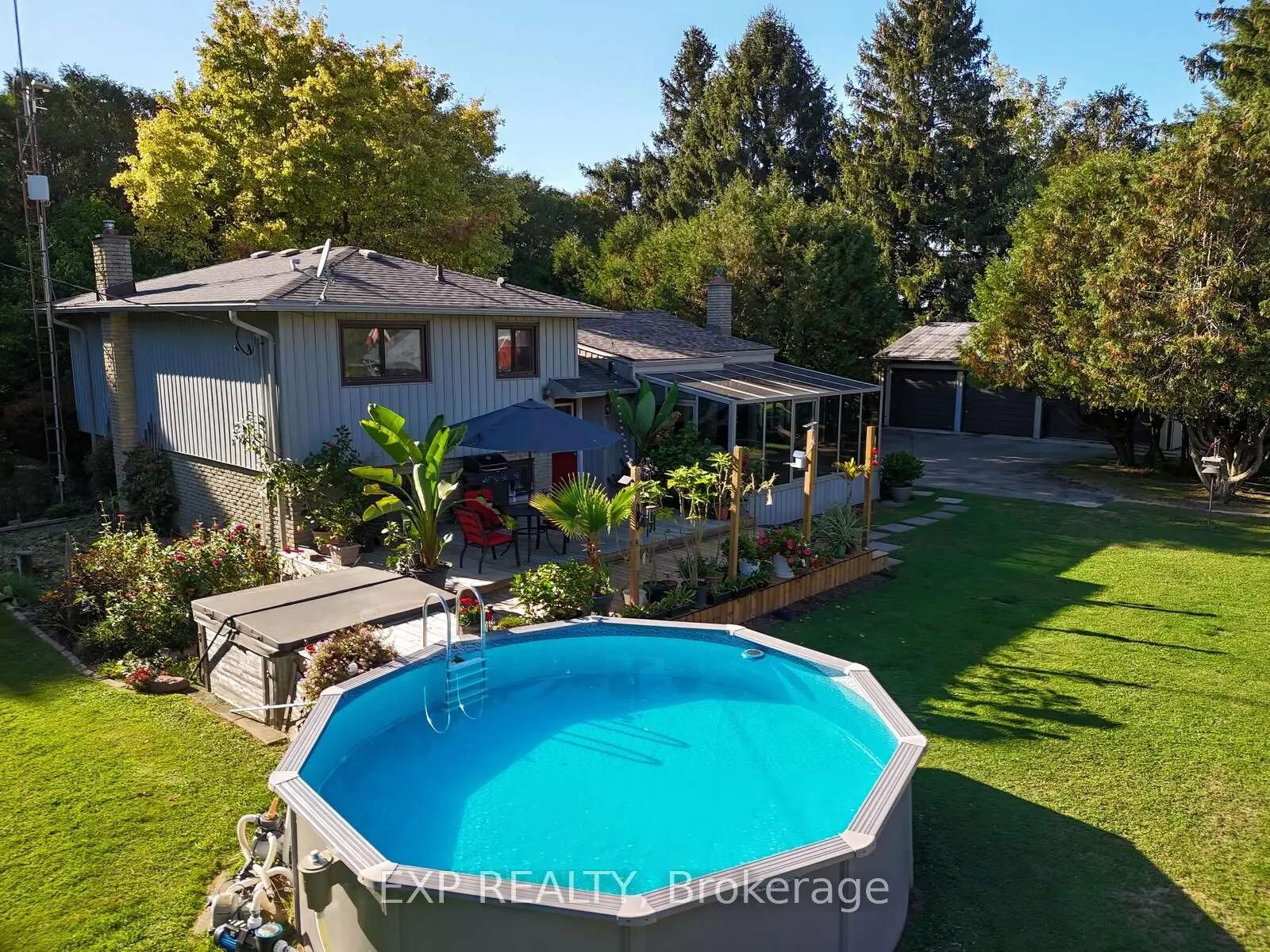 5558 Cobble Hill Road