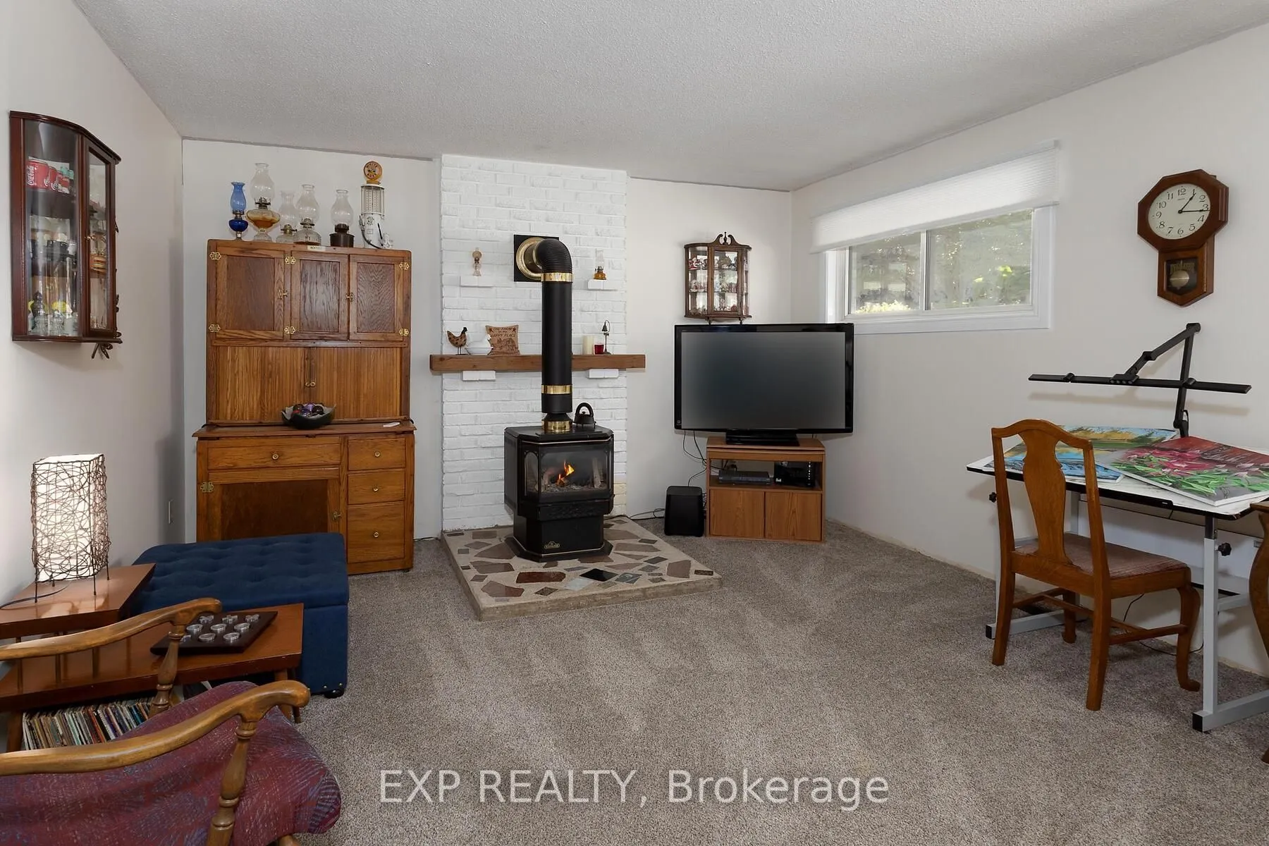 5558 Cobble Hill Road