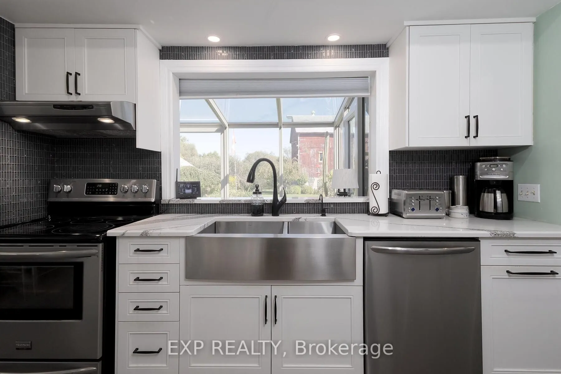 5558 Cobble Hill Road
