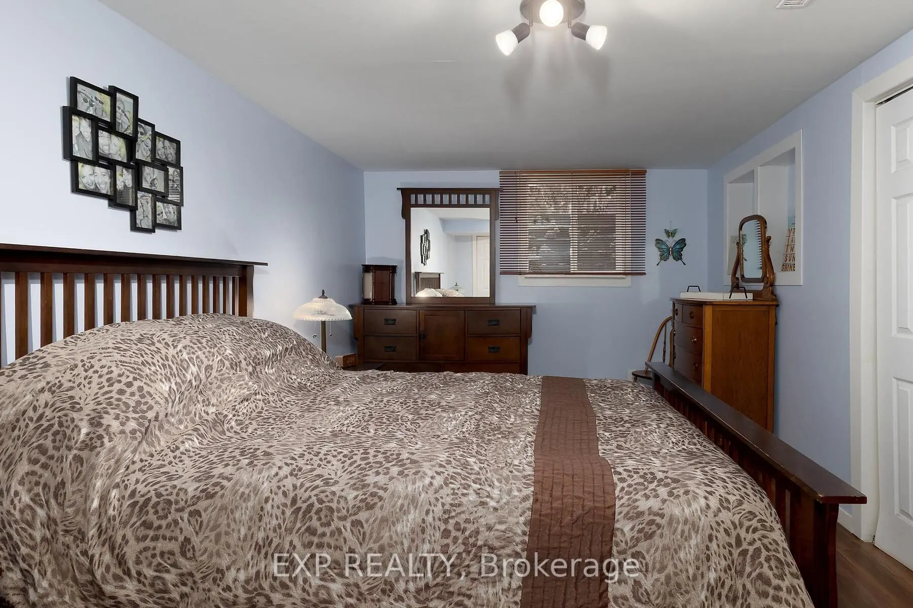 5558 Cobble Hill Road