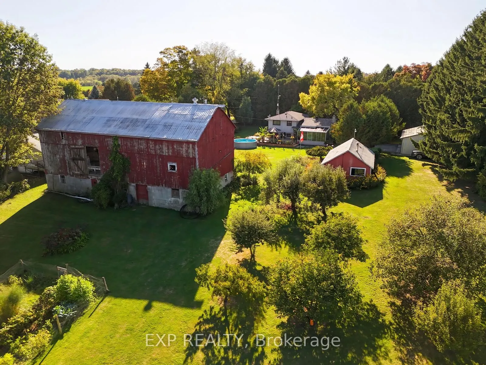5558 Cobble Hill Road