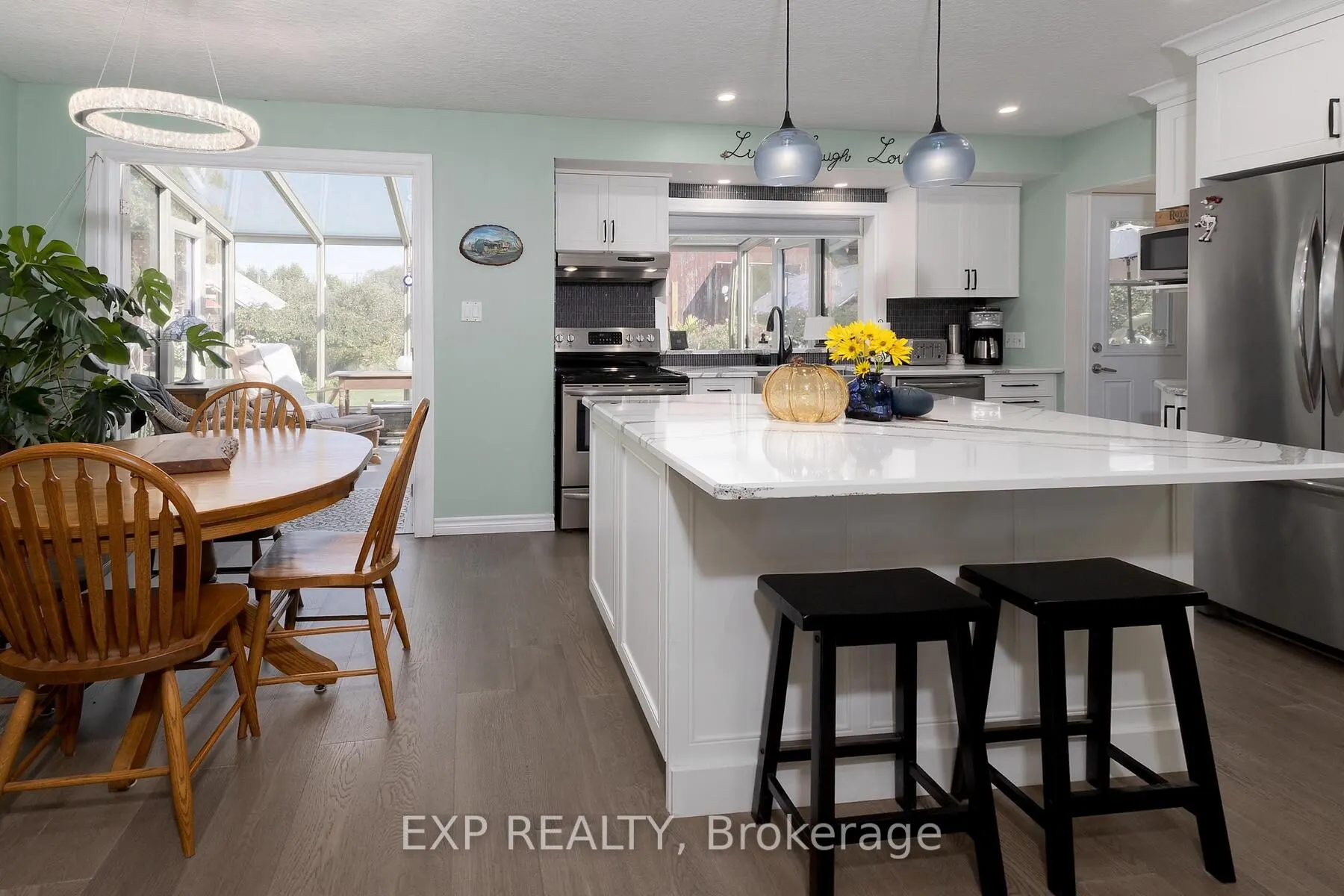5558 Cobble Hill Road