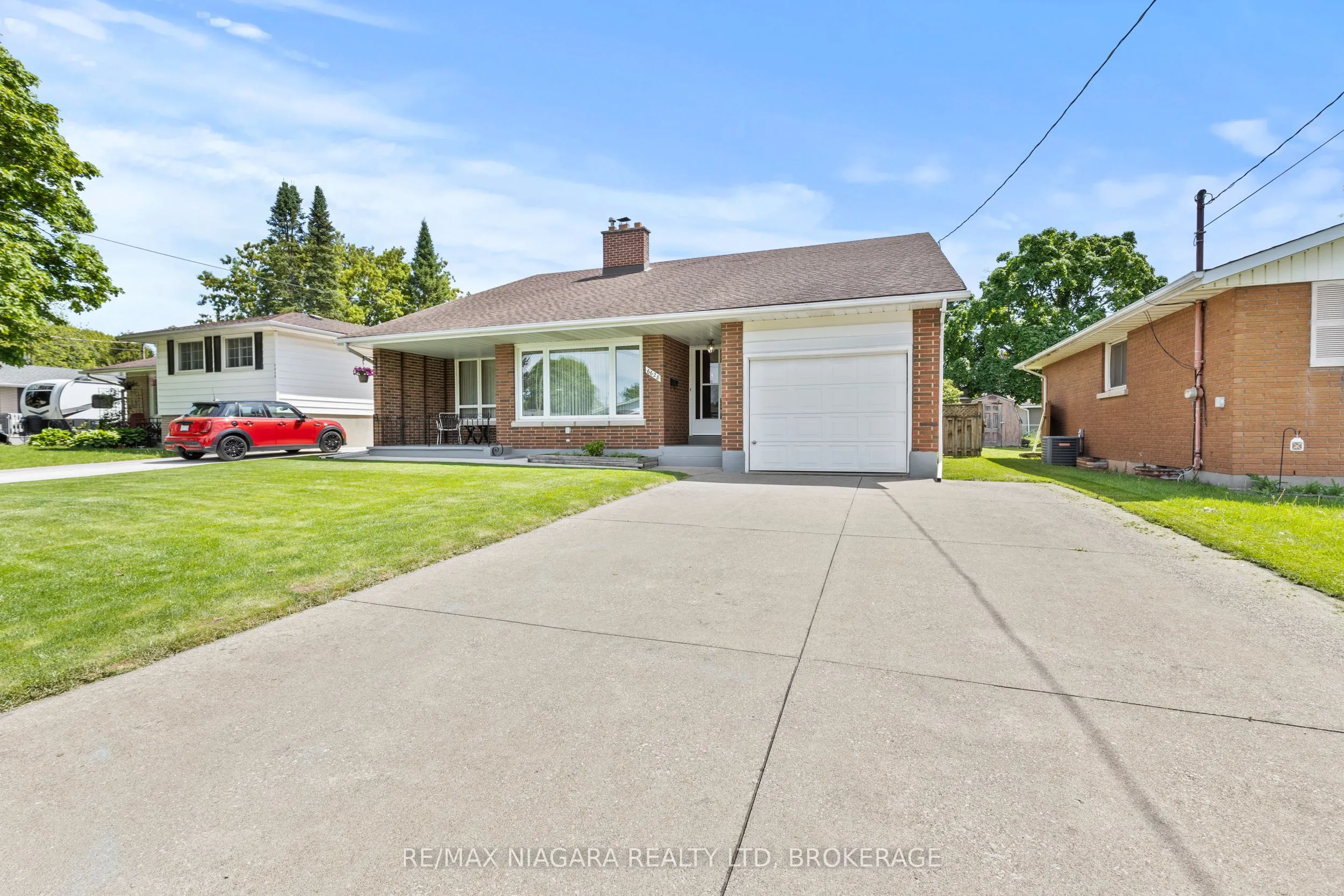6628 Argyll Crescent