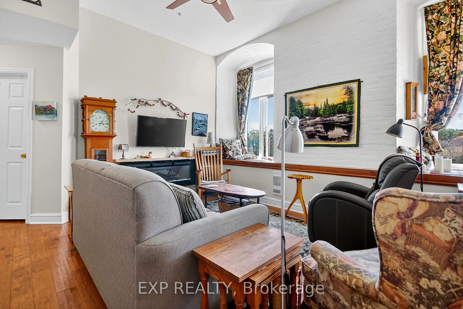 1 Rosamond Street E, #408