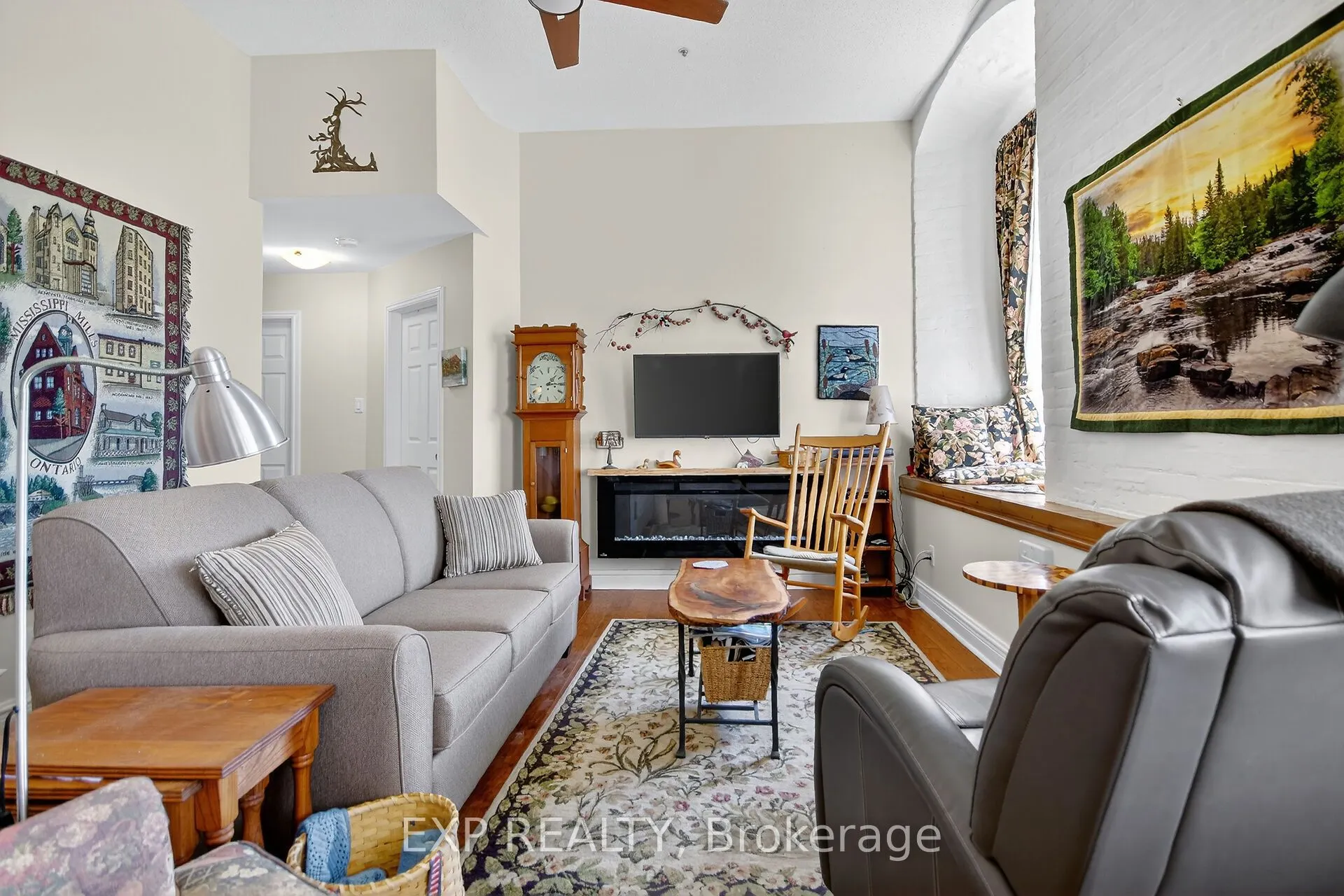 1 Rosamond Street E, #408