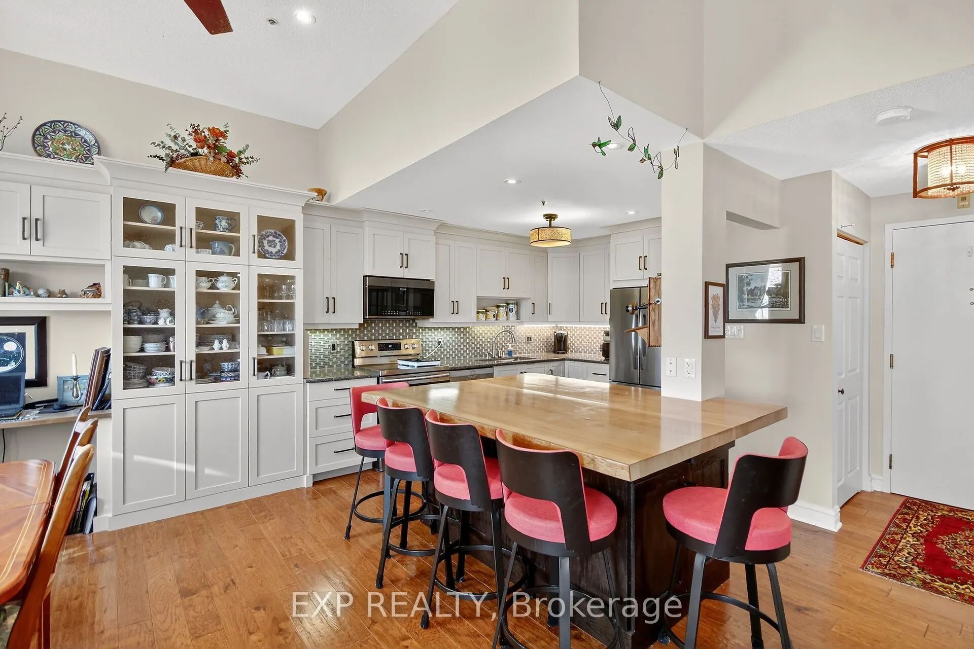 1 Rosamond Street E, #408