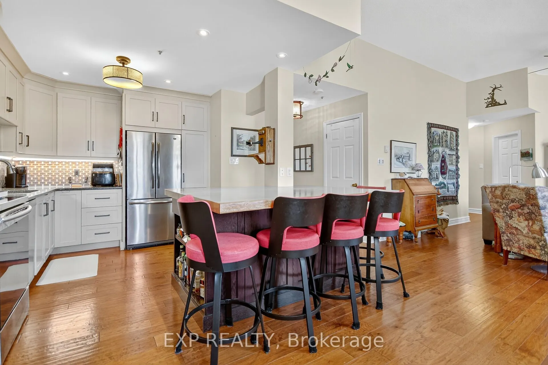 1 Rosamond Street E, #408