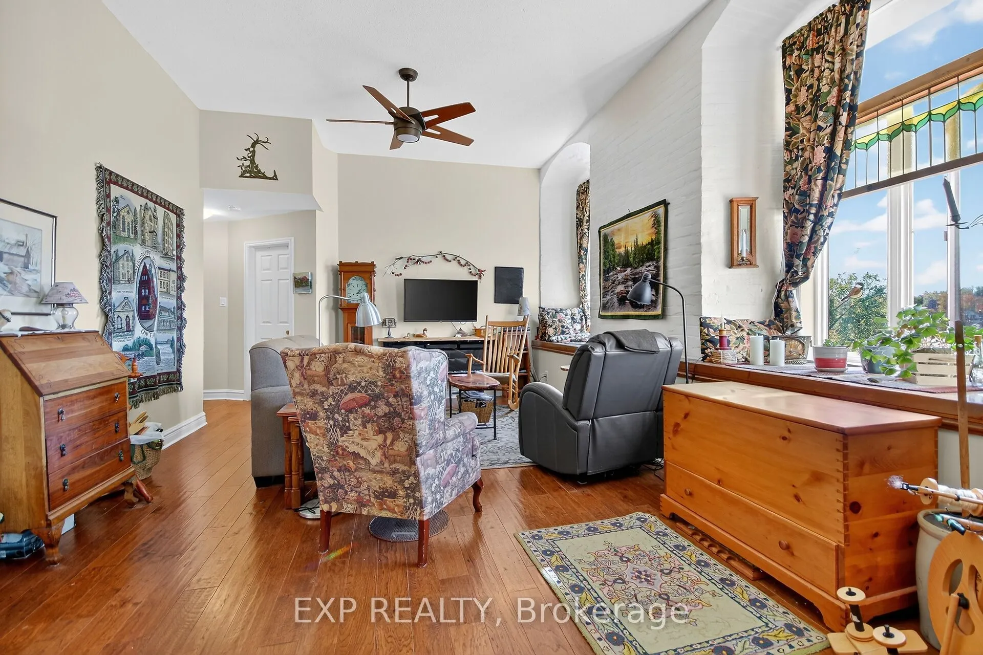 1 Rosamond Street E, #408