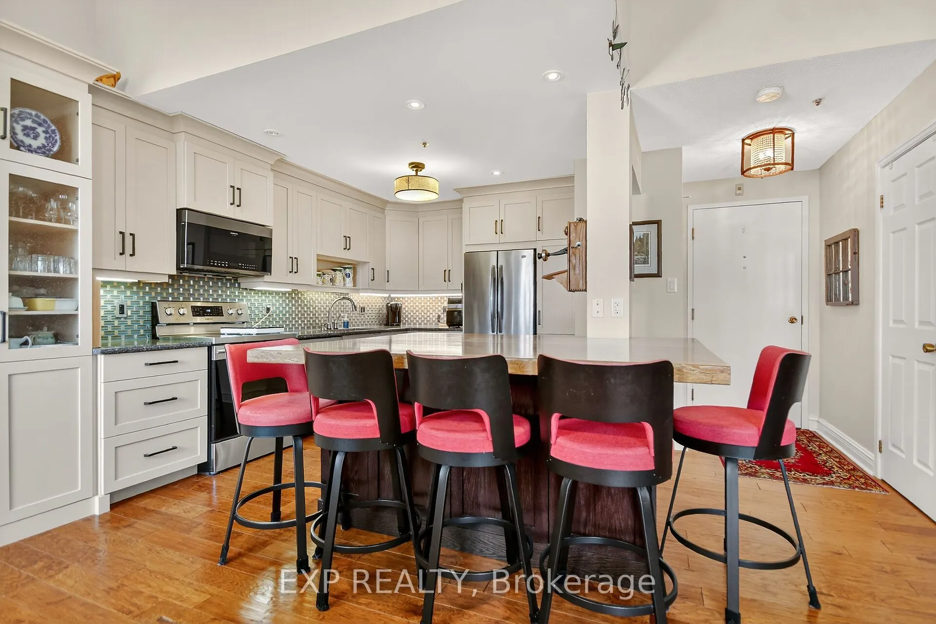1 Rosamond Street E, #408