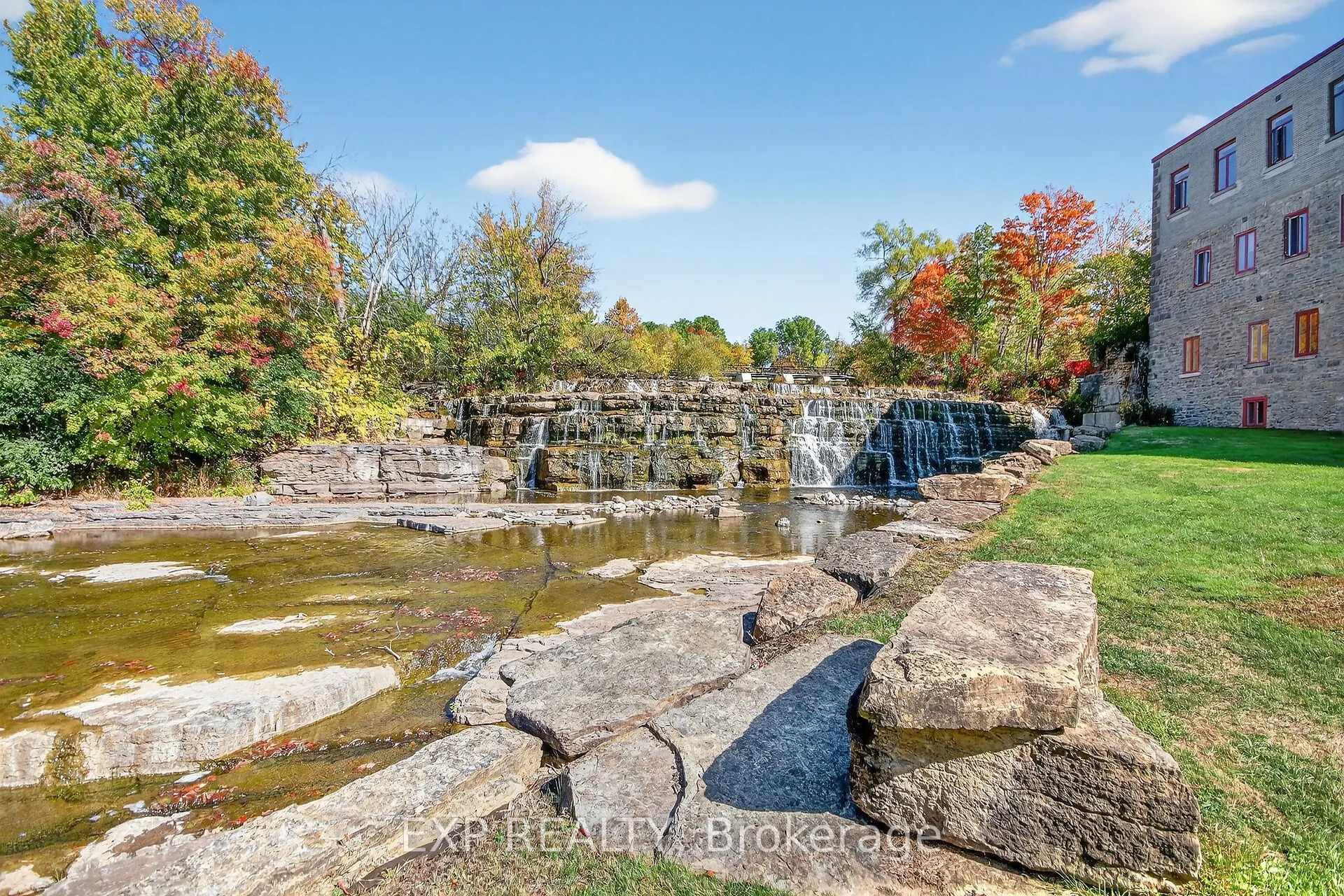 1 Rosamond Street E, #408