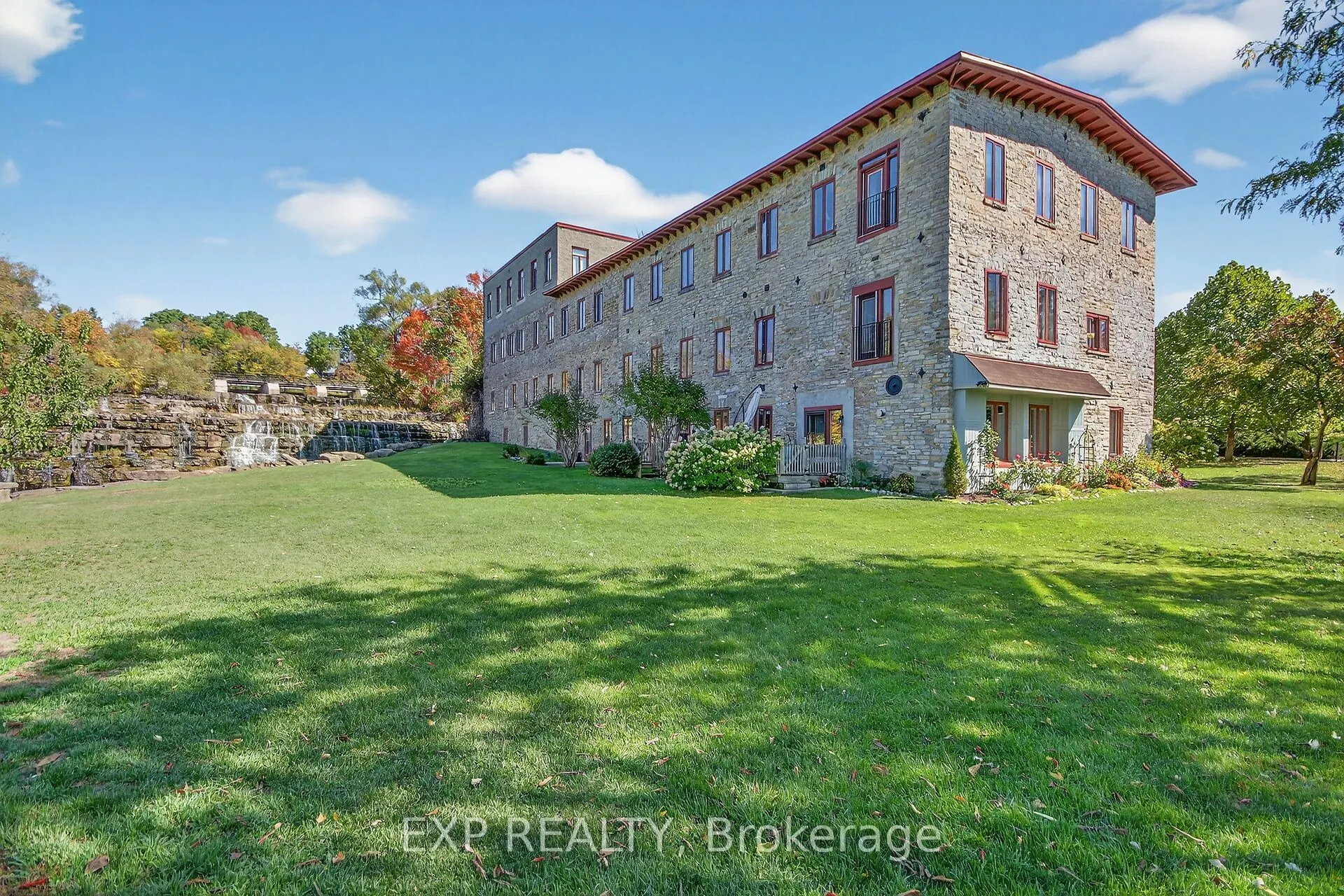 1 Rosamond Street E, #408