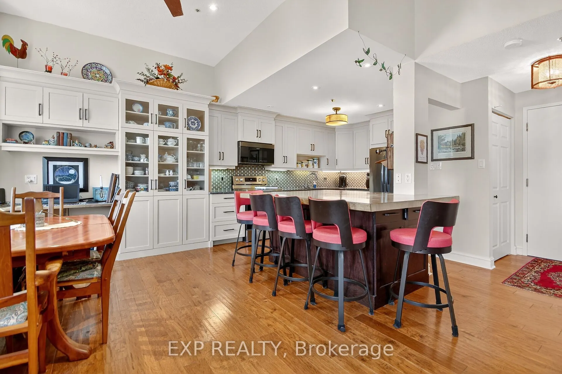 1 Rosamond Street E, #408