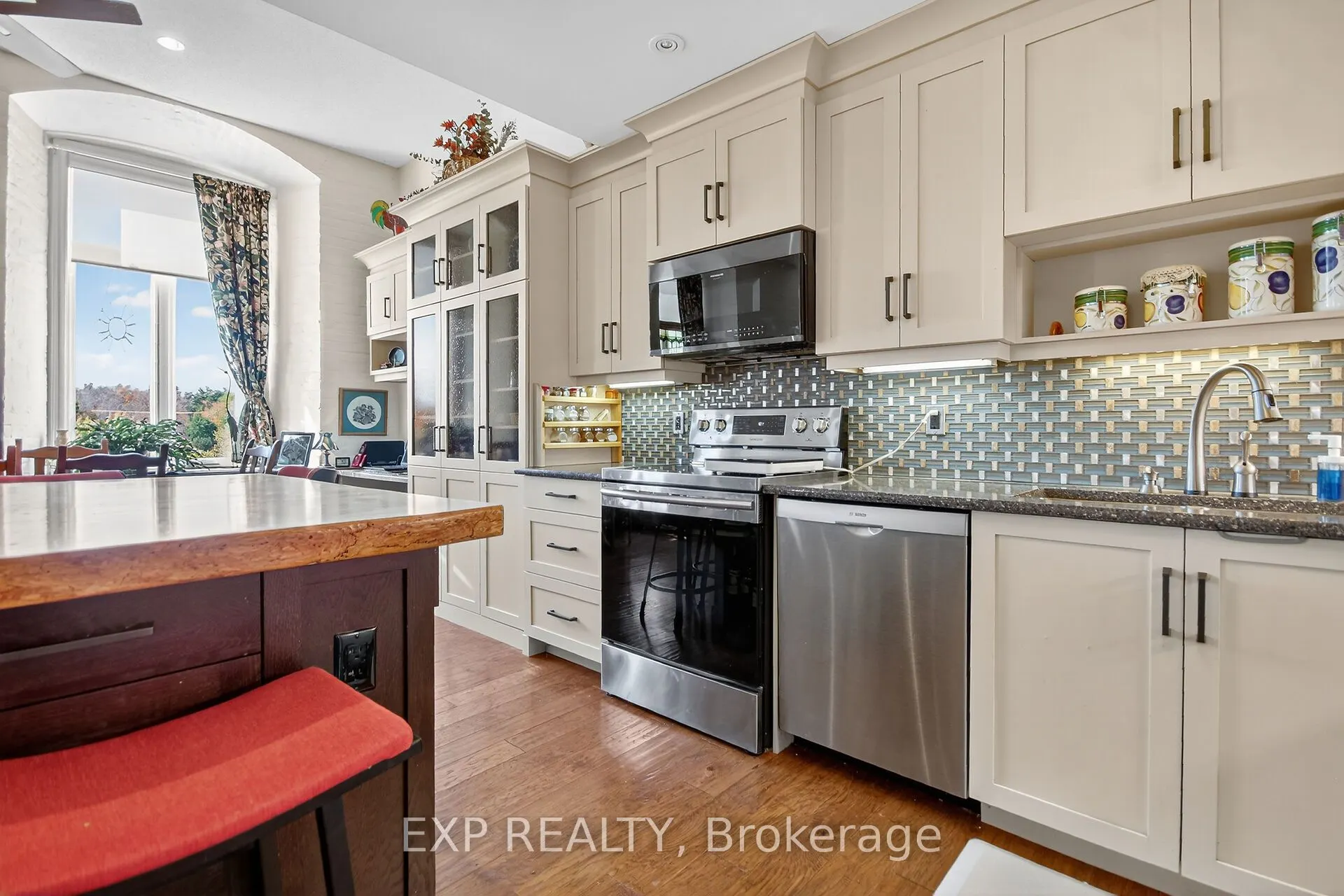 1 Rosamond Street E, #408