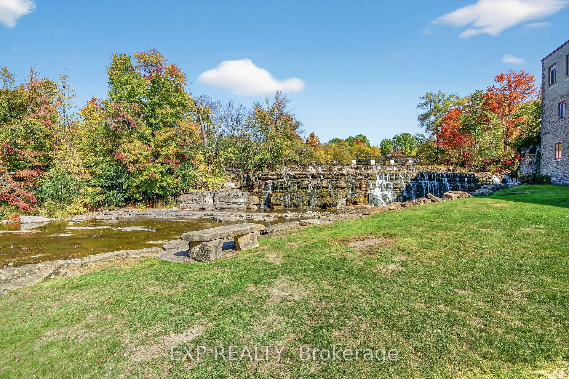 1 Rosamond Street E, #408