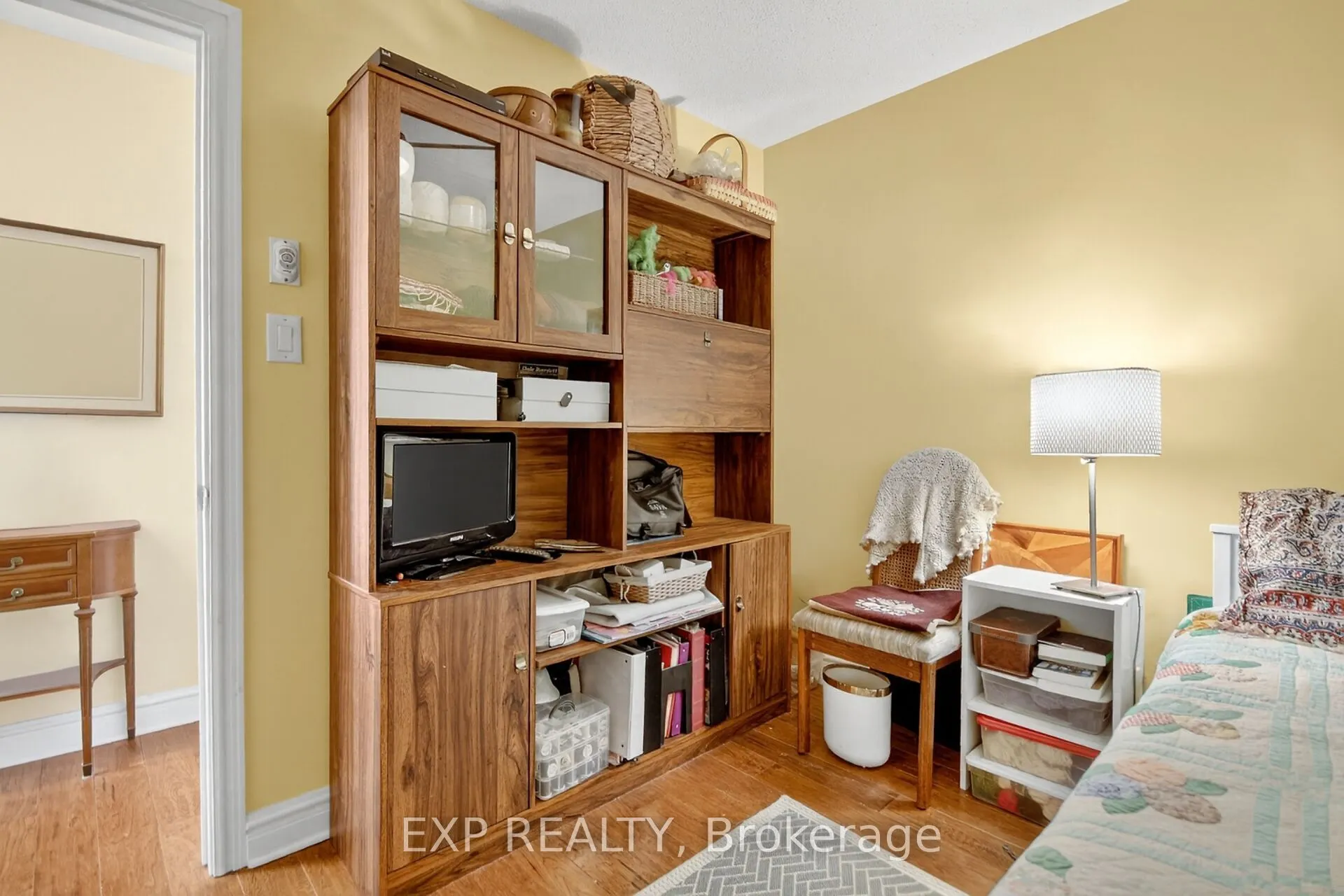 1 Rosamond Street E, #408