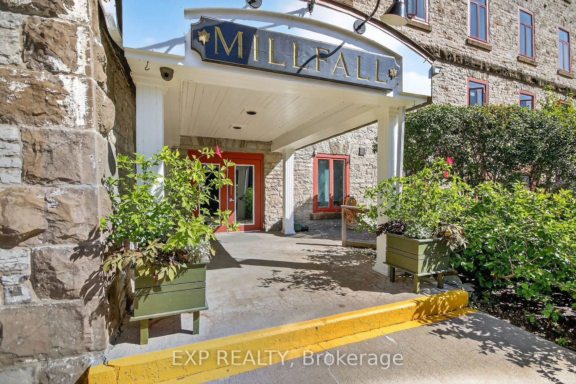 1 Rosamond Street E, #408