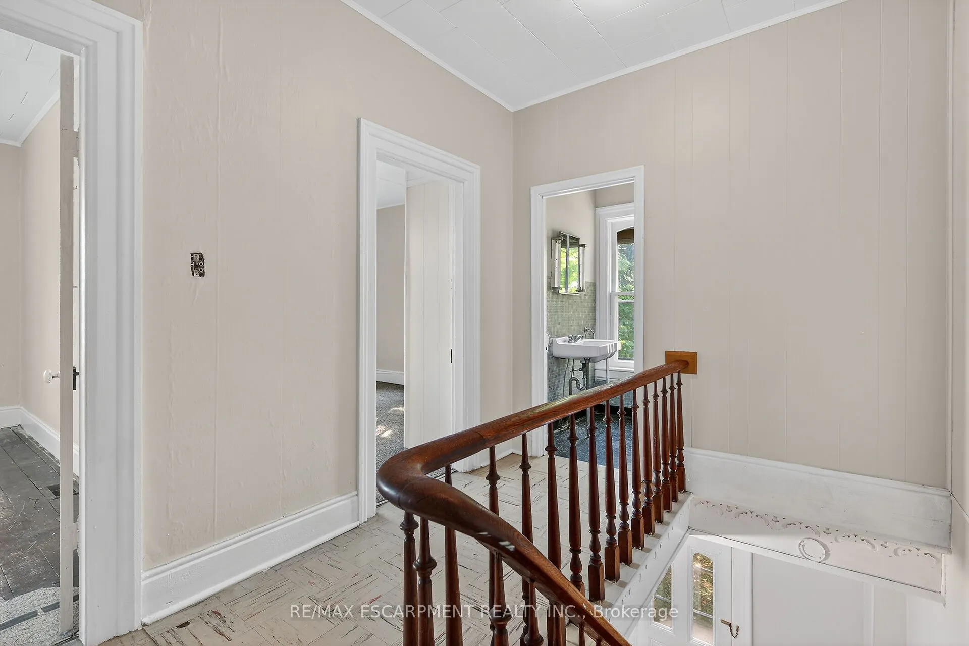 534 Haldimand Road 32