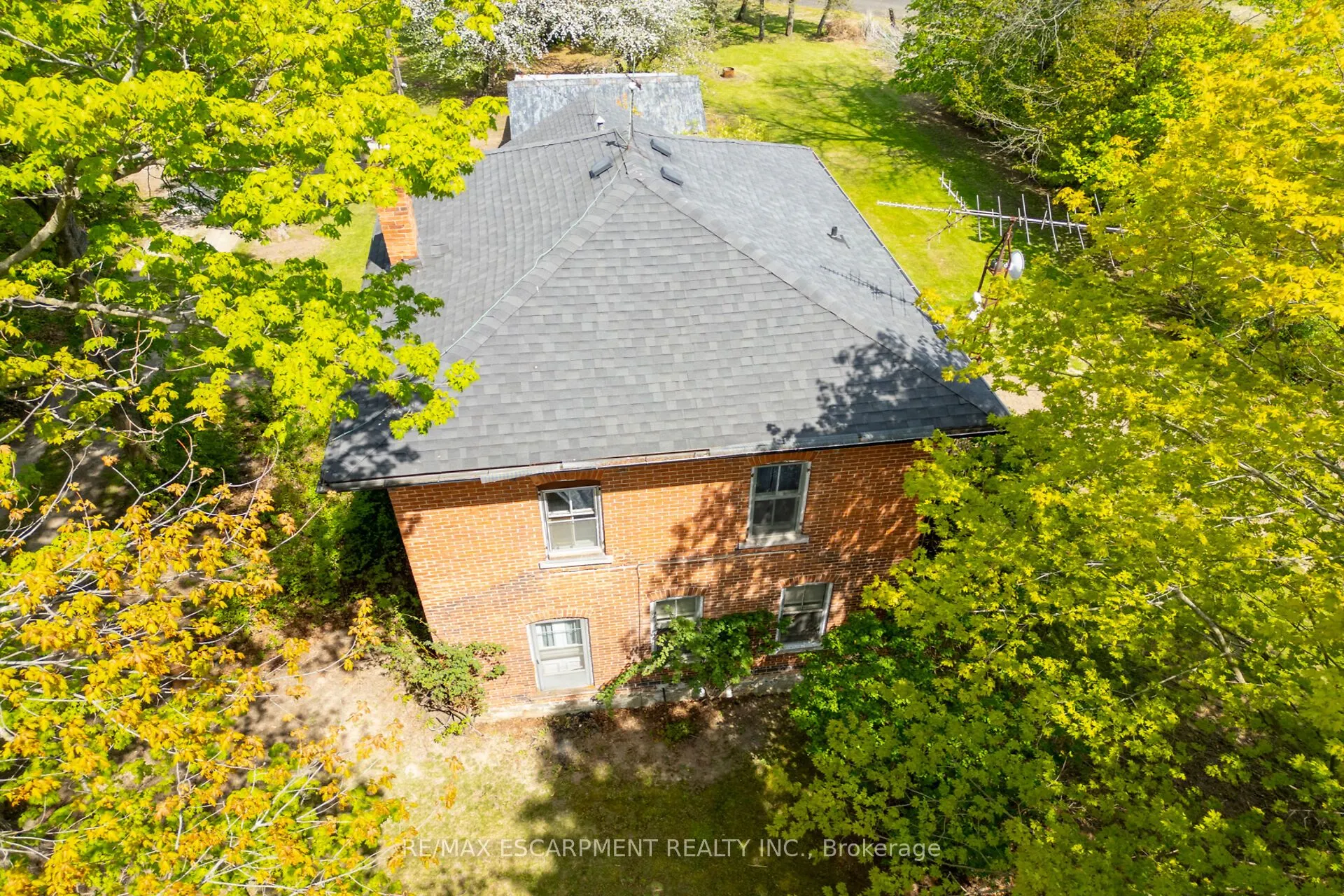 534 Haldimand Road 32