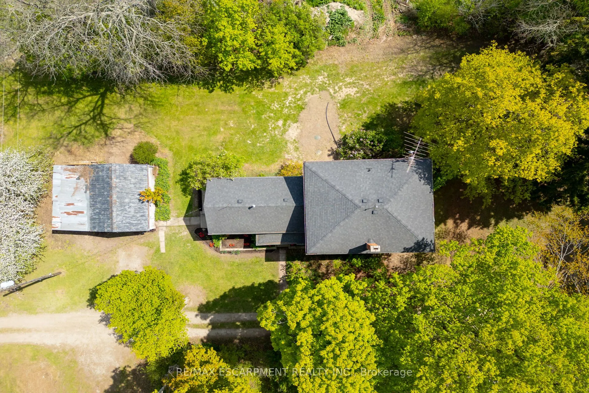534 Haldimand Road 32