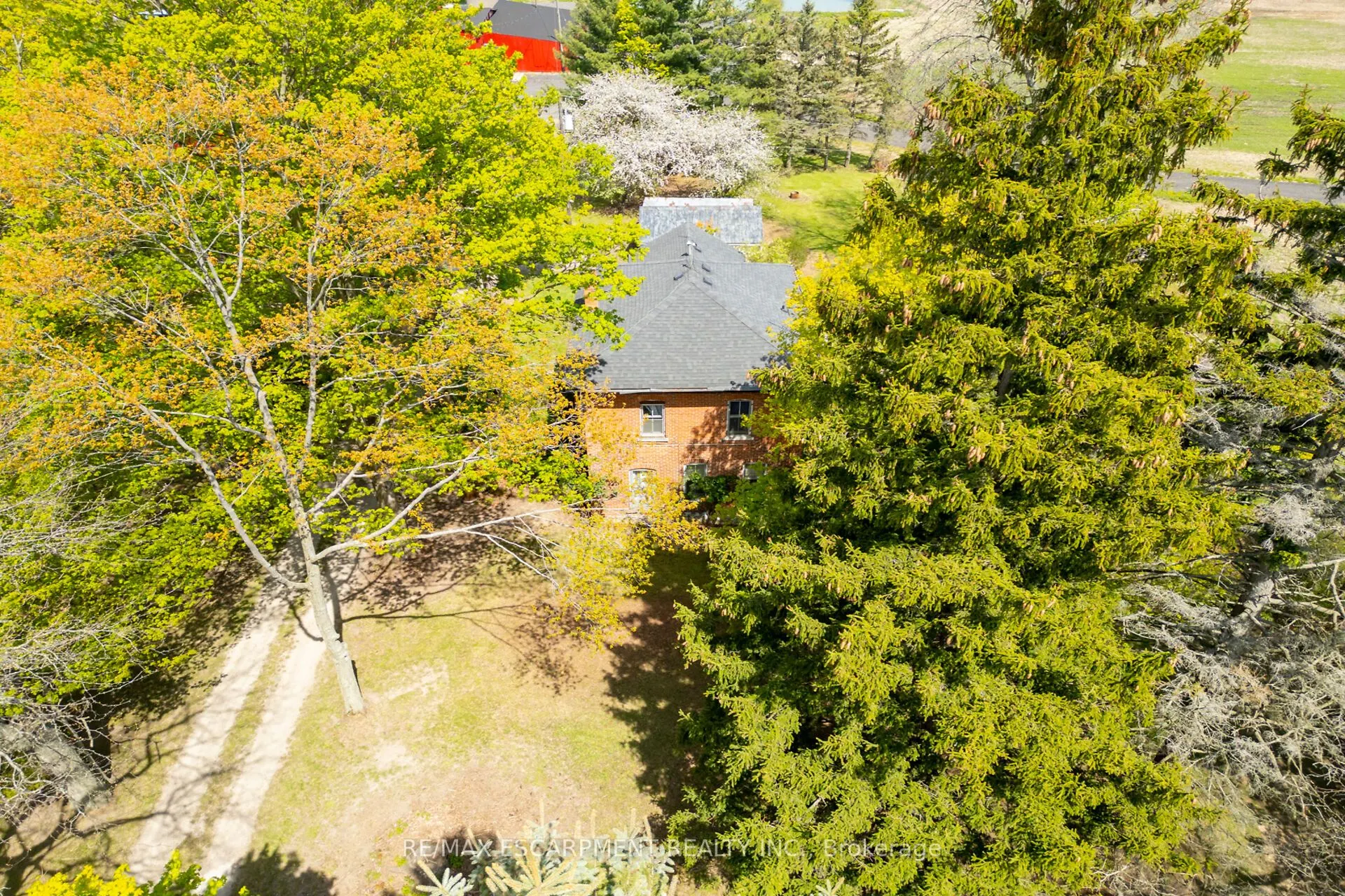534 Haldimand Road 32