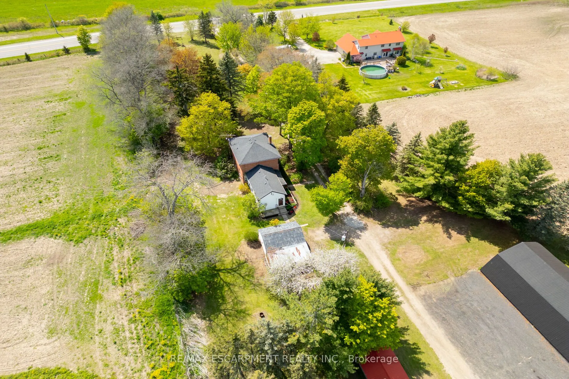 534 Haldimand Road 32